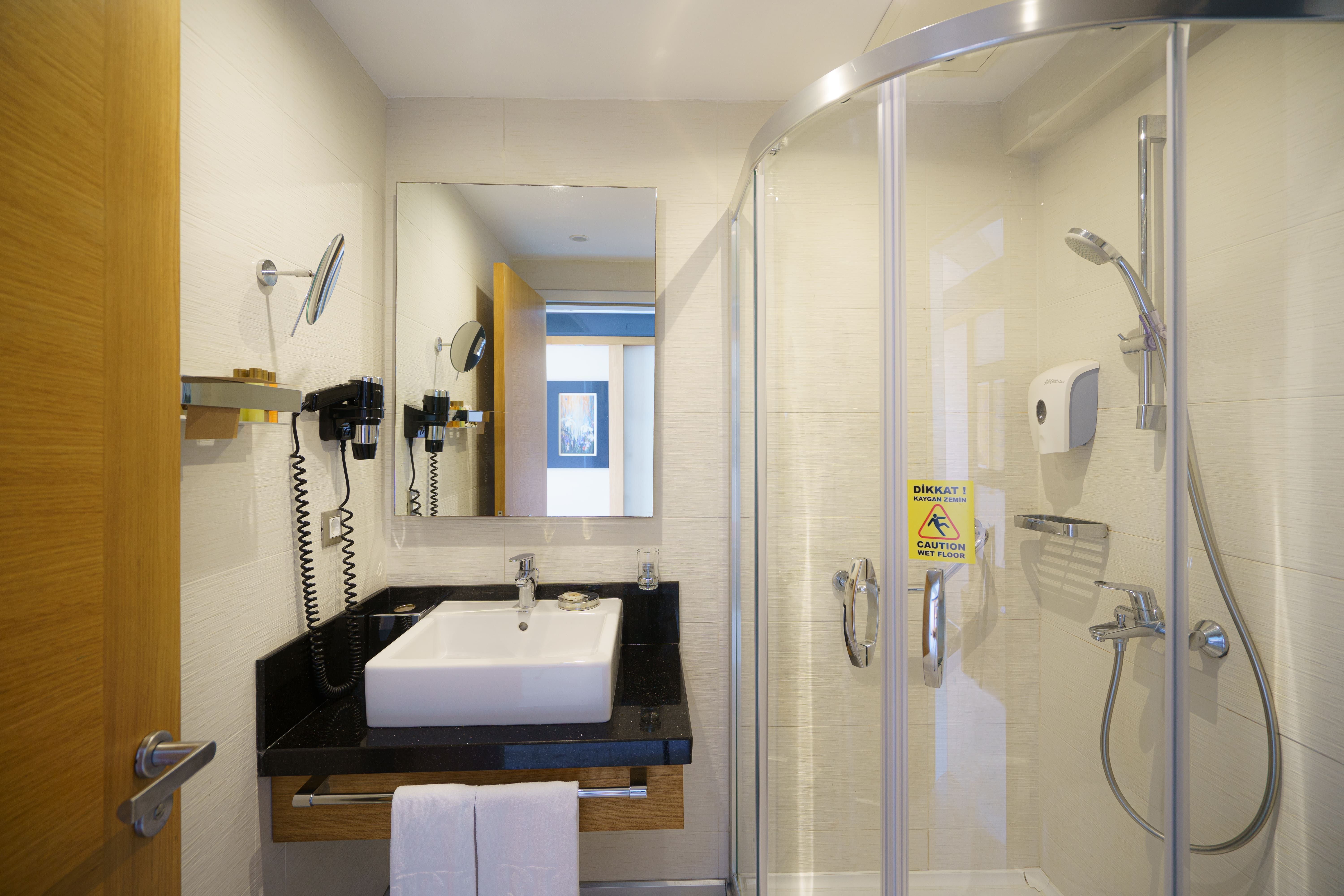 STANDARD SEA VIEW ROOM