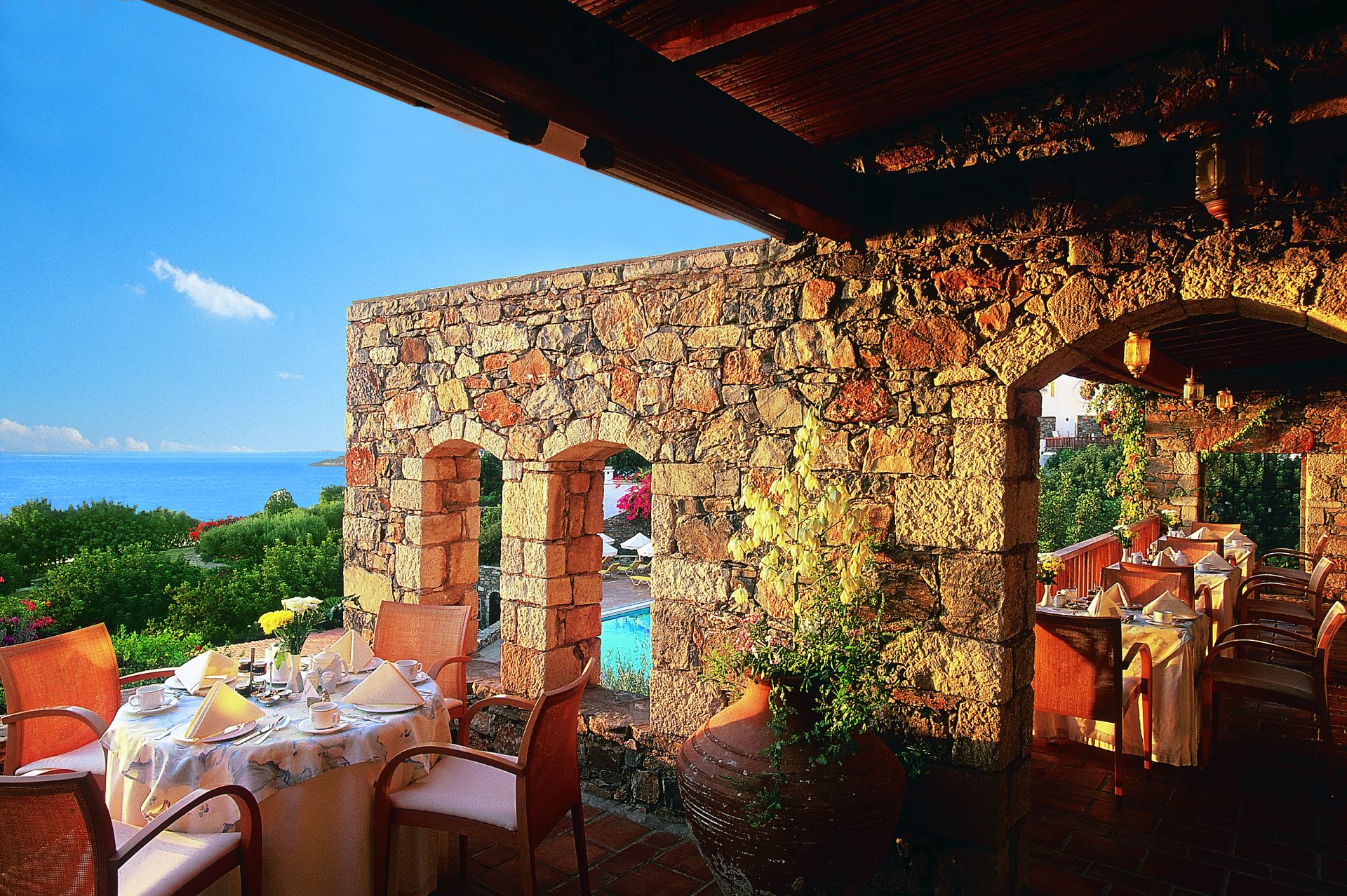 Deck Restaurant 