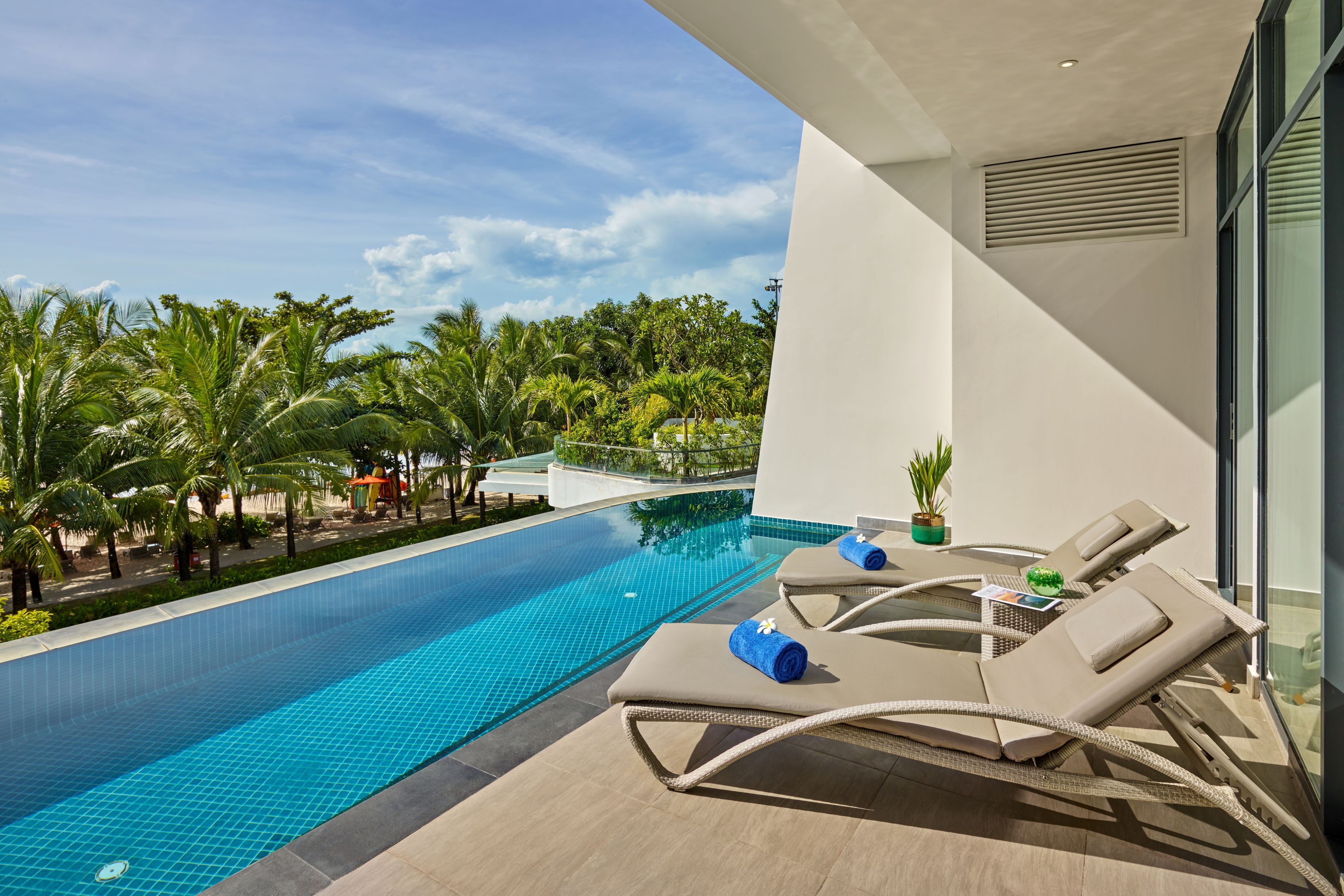 APARTMENT 2 BEDROOMS WITH PRIVATE POOL