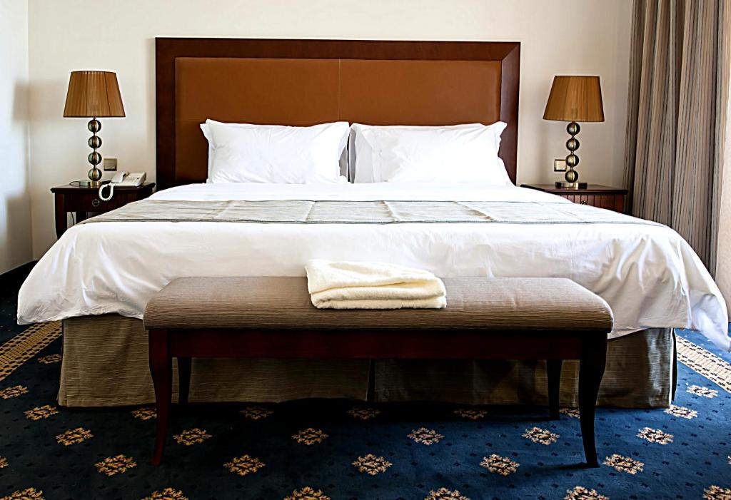 Twin Standard Room (SeaView, Balcony)