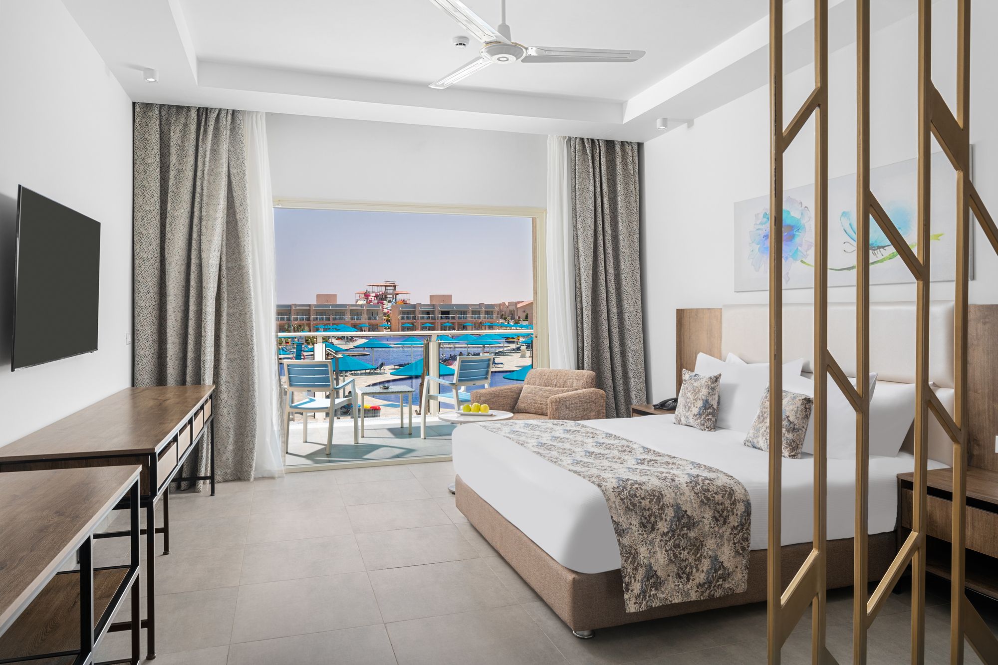 Deluxe Suite Pool View