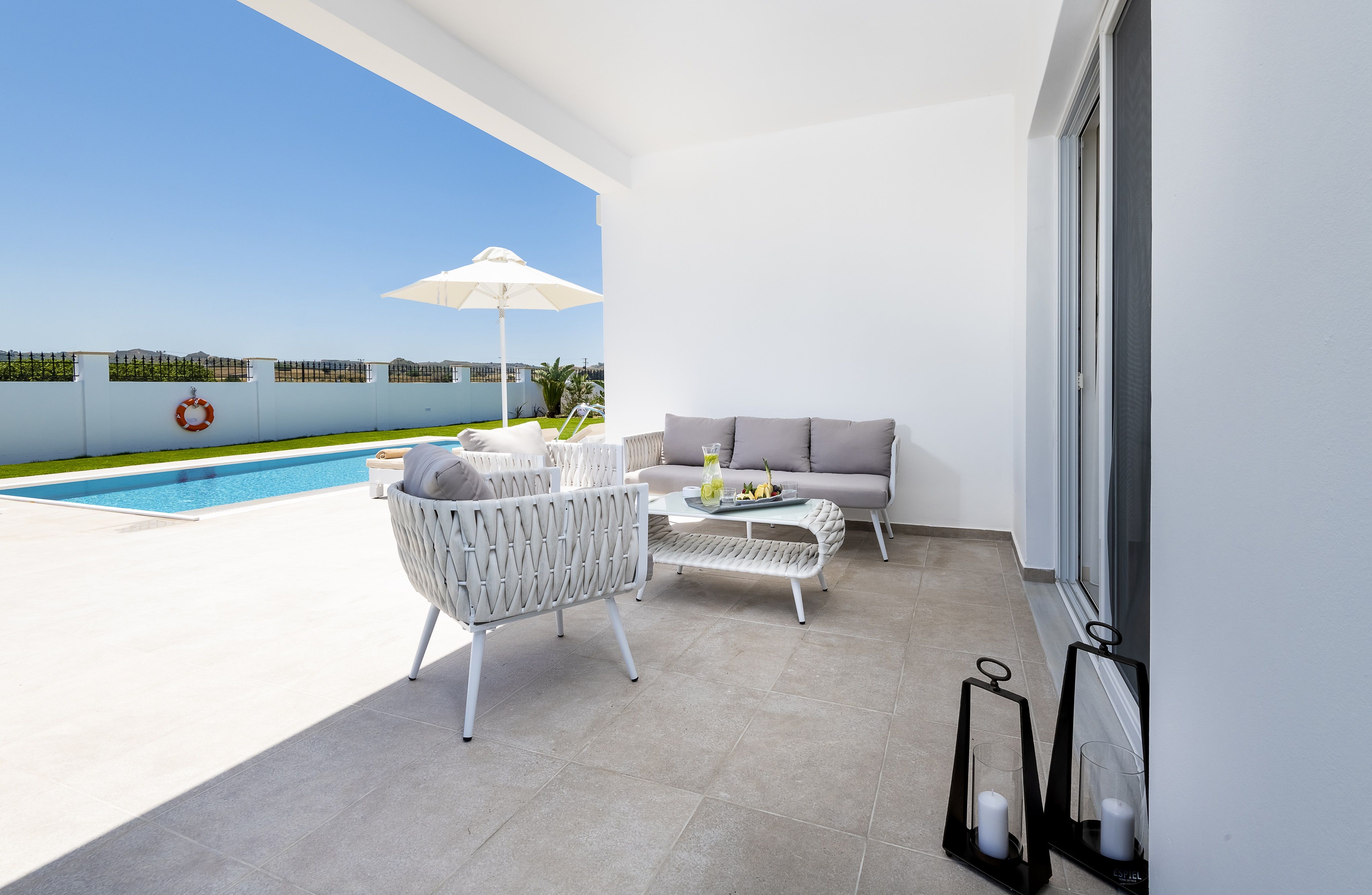 VILLA WITH PRIVATE POOL