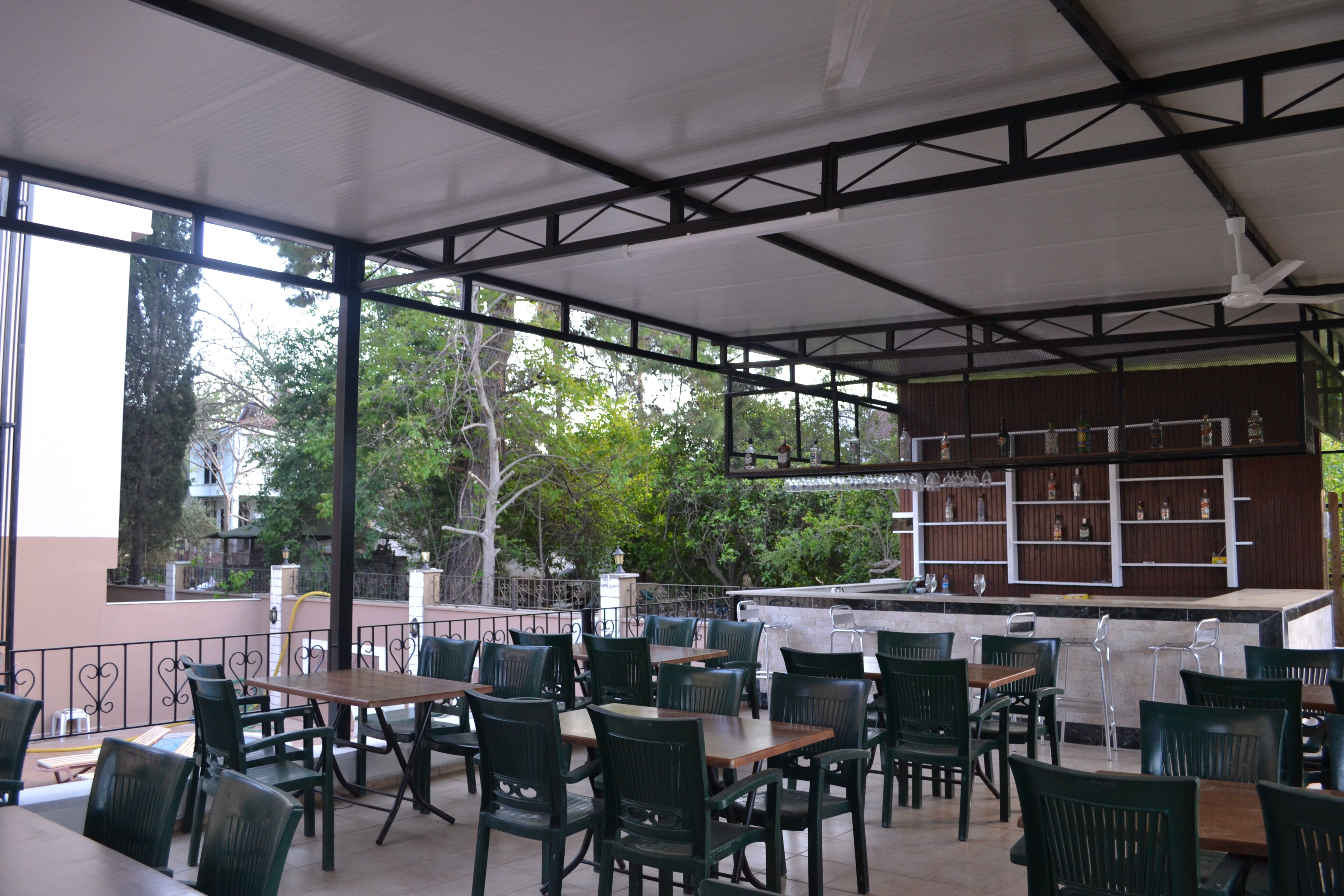 pool bar