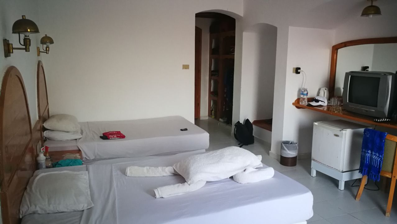 BASIC BUNGALOW ROOM