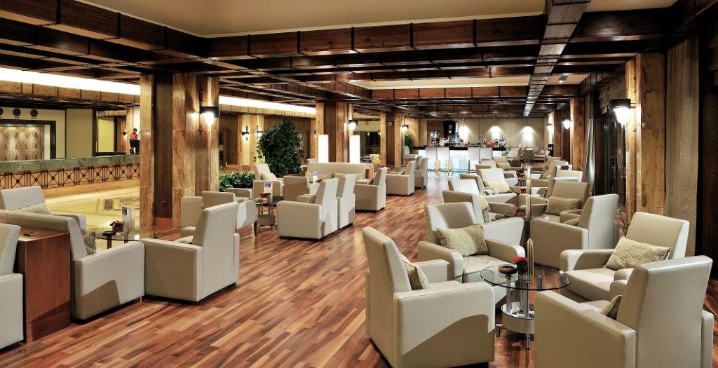 LOBBY BAR