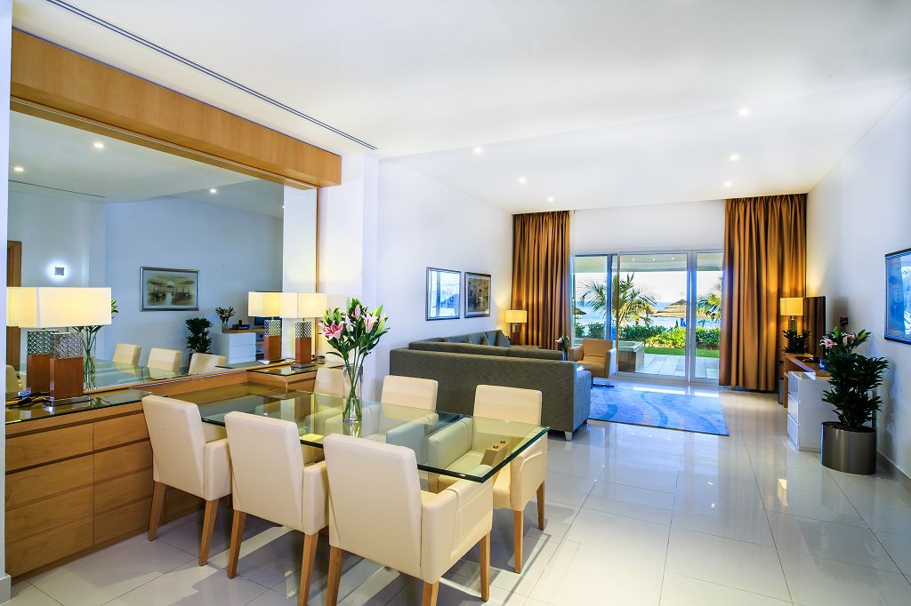 1 BROOM VILLA