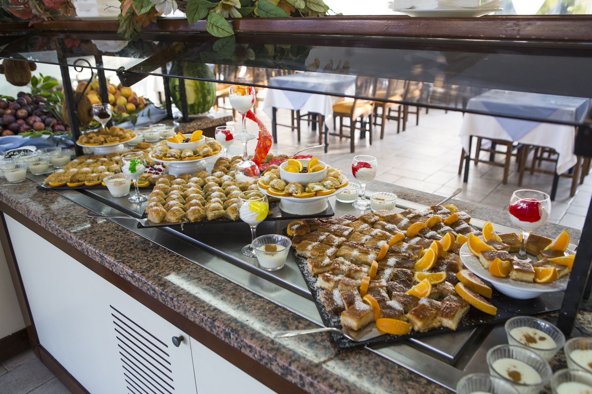 MAIN RESTAURANT