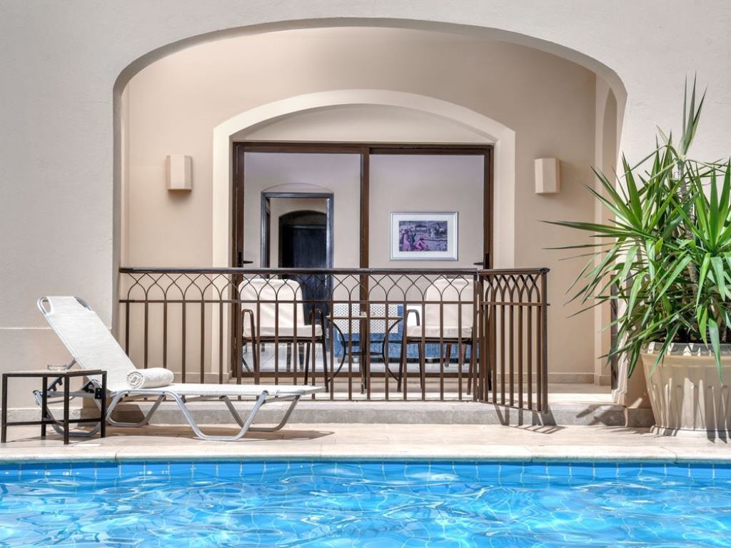 Family Room Bluemarine