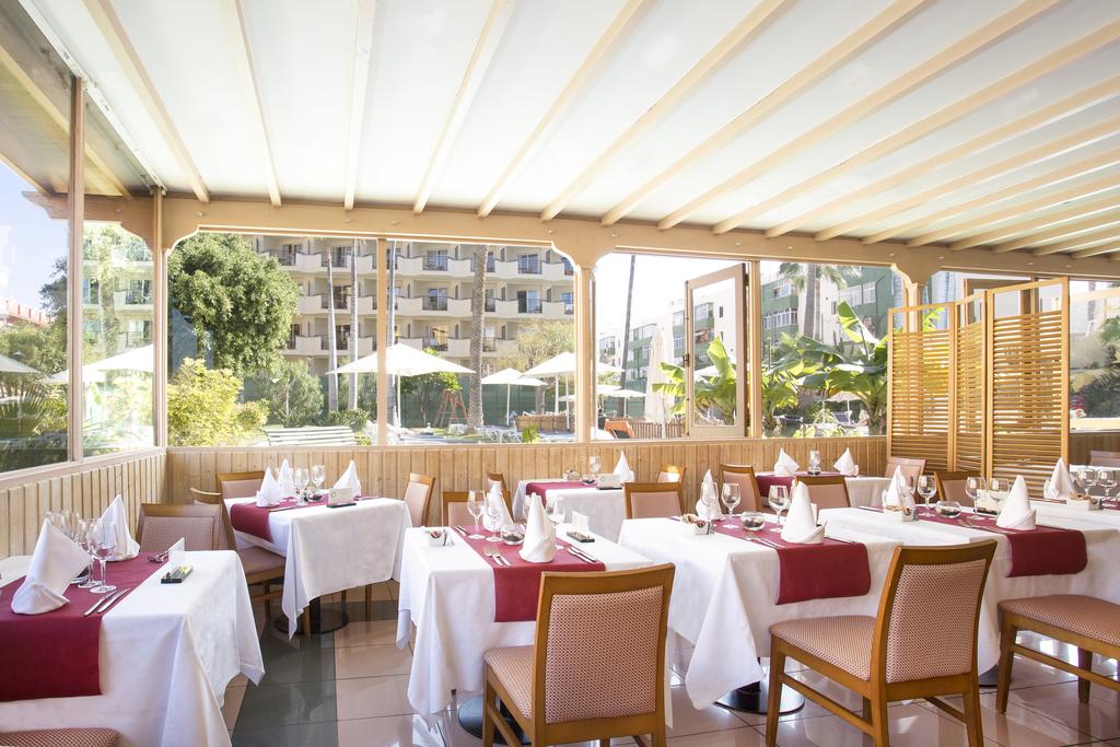 MAIN RESTAURANT