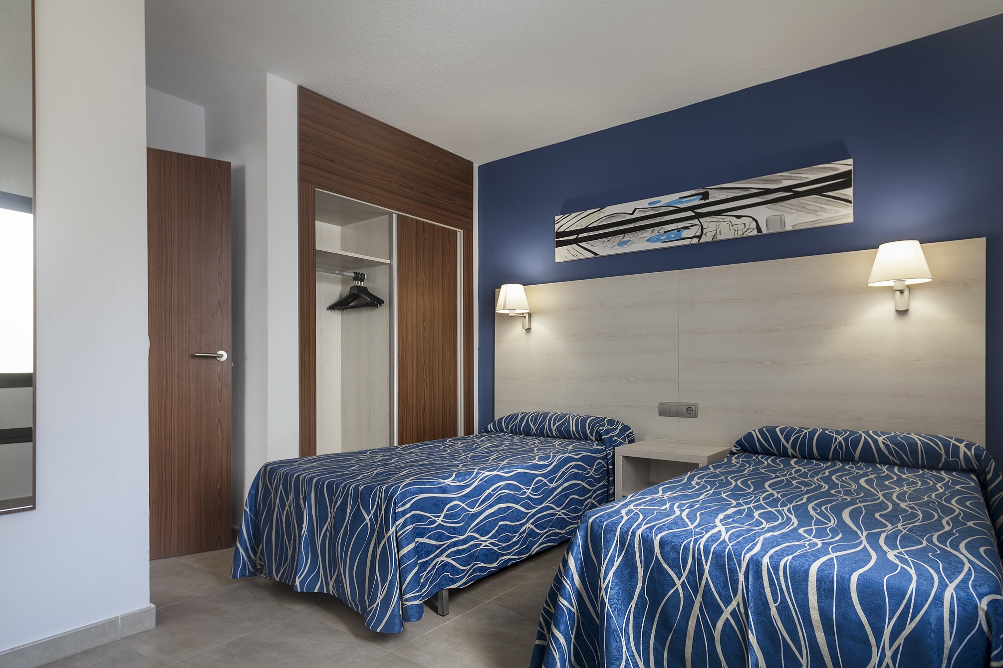 Apartment 2/4