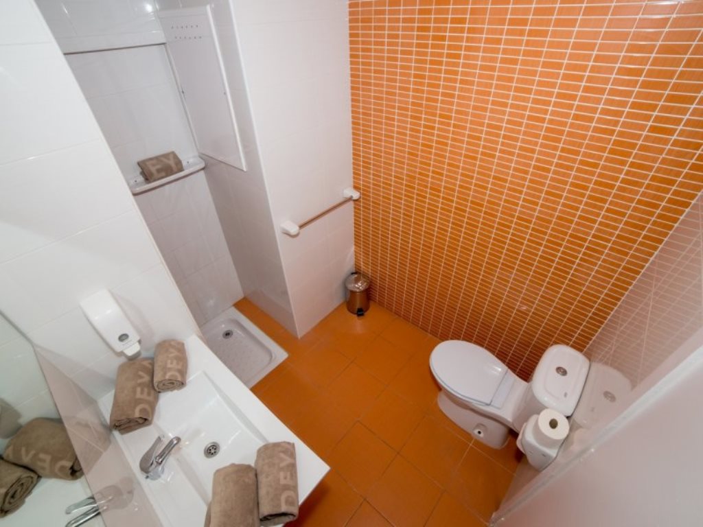 APARTMENT 1 BEDROOM
