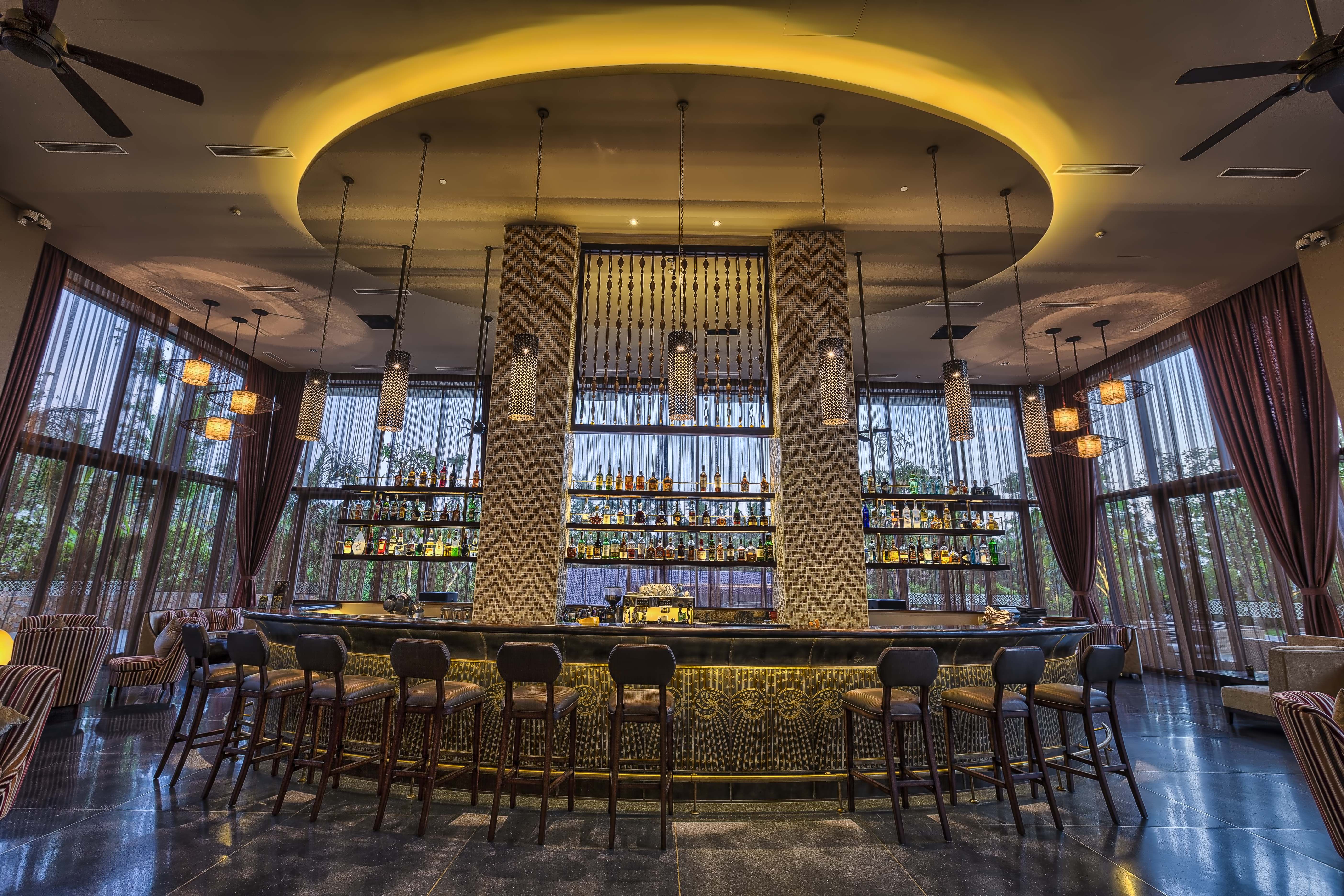 Lobby lounge