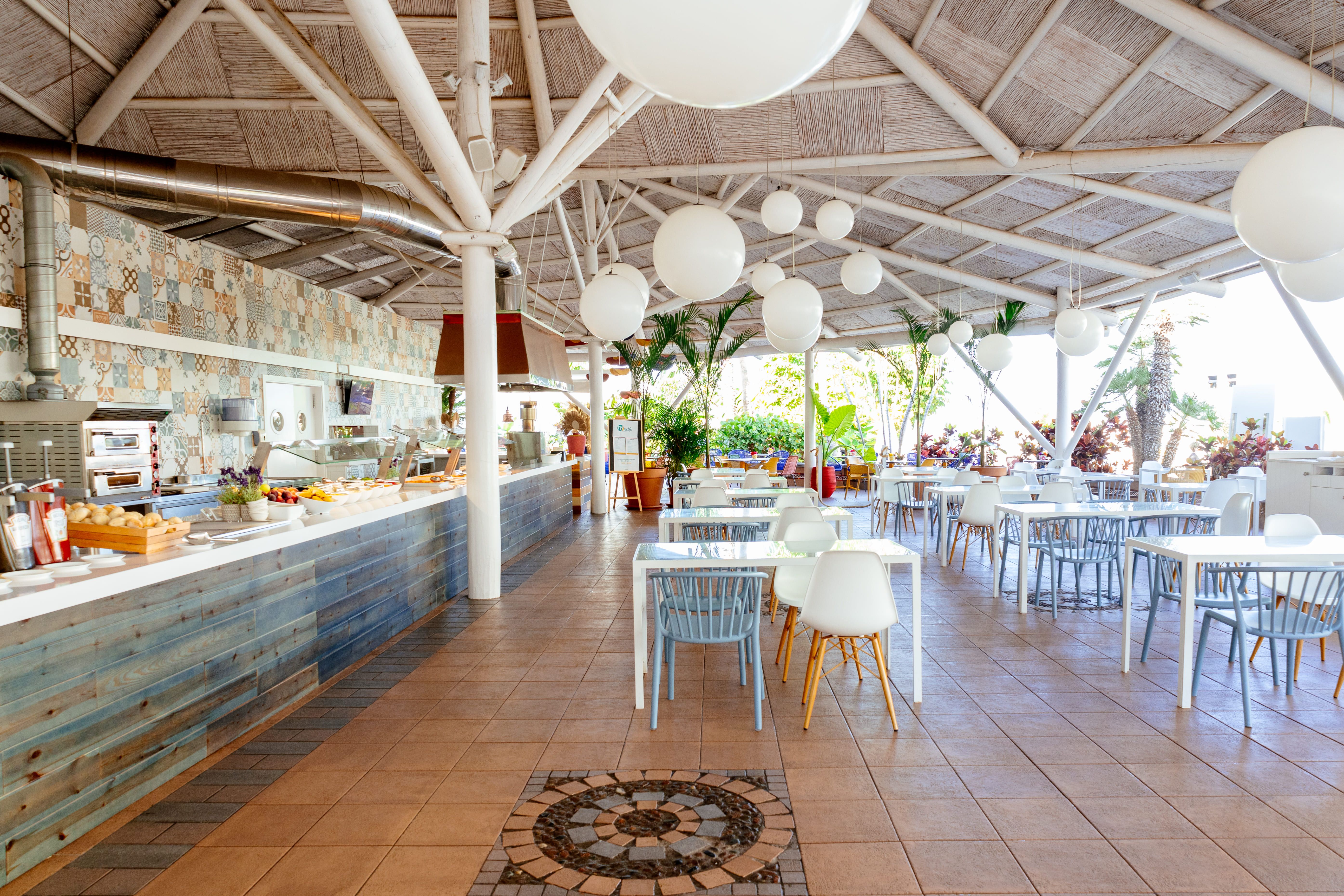 Arena Pool & Snack Bar
