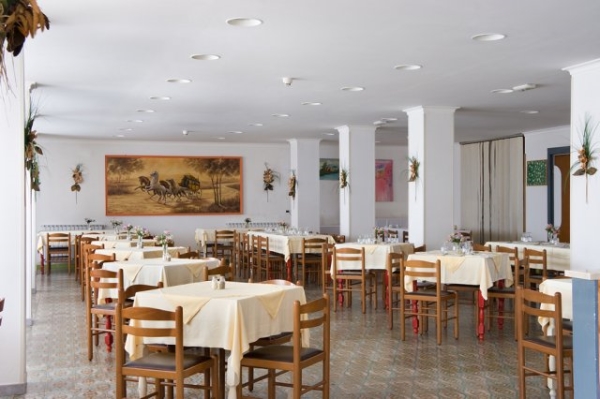 Sorrento, Hotel Caruso, restaurant.jpg