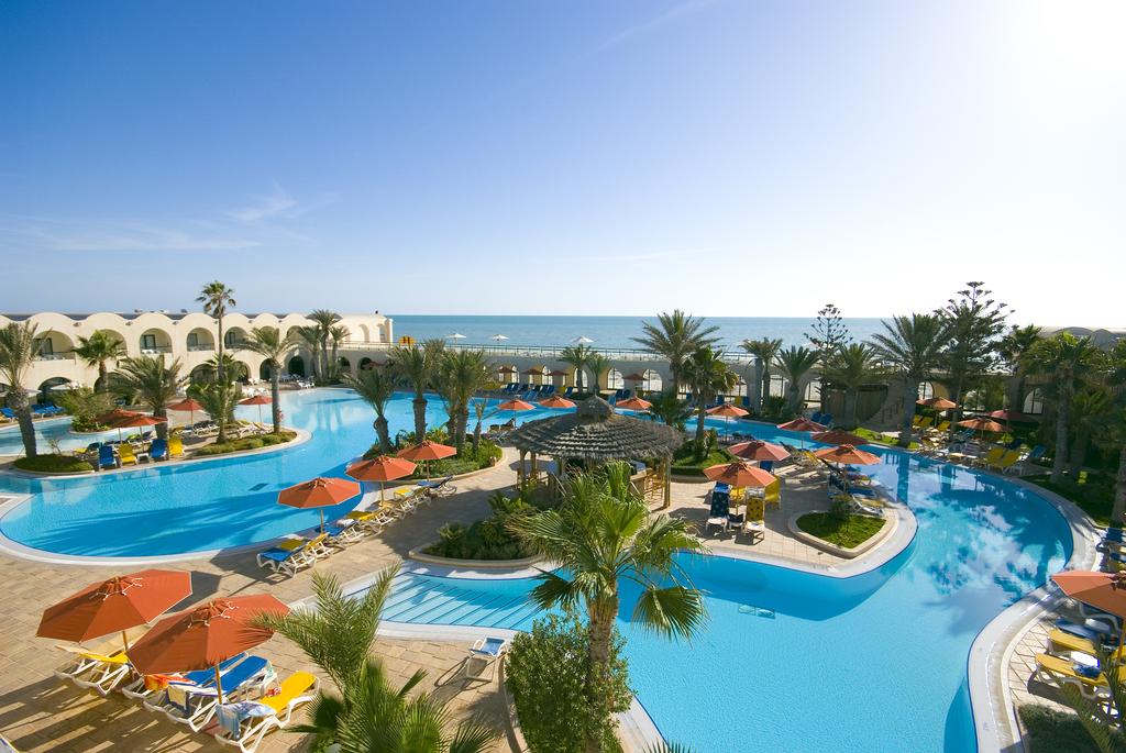 Piscina deschisă