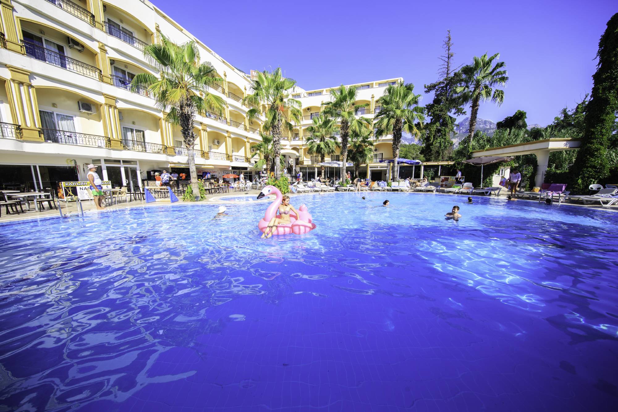 Piscina deschisă