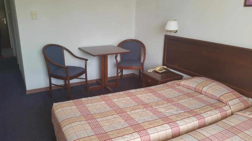 Twin Standard Room 