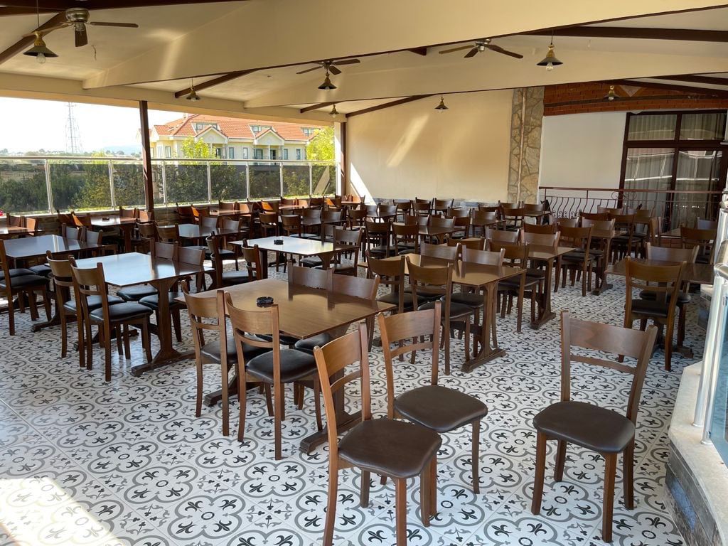 MAIN RESTAURANT