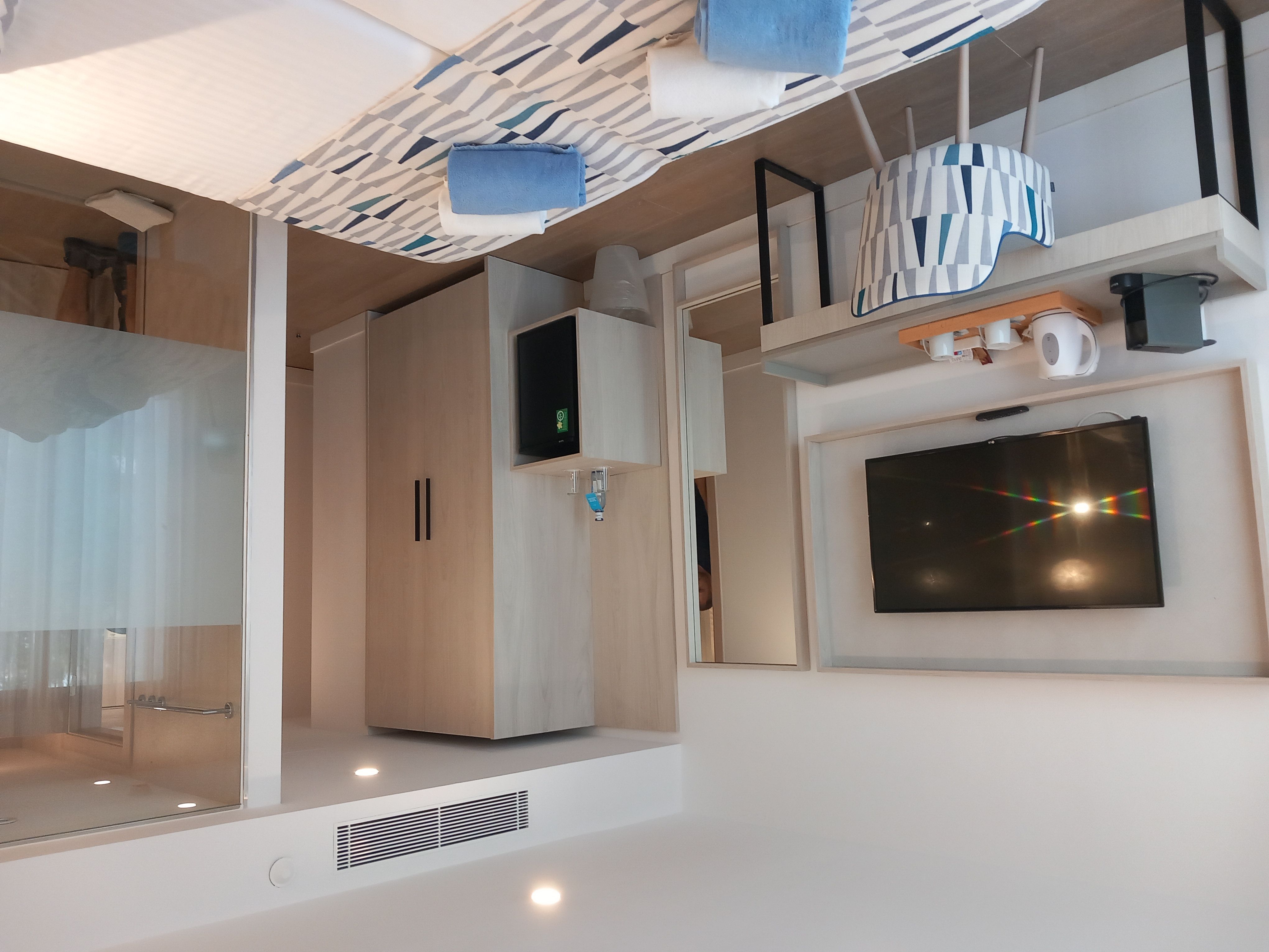 DOBLE PLUS (LARGE) WITH BALCONY OR TERRACE
