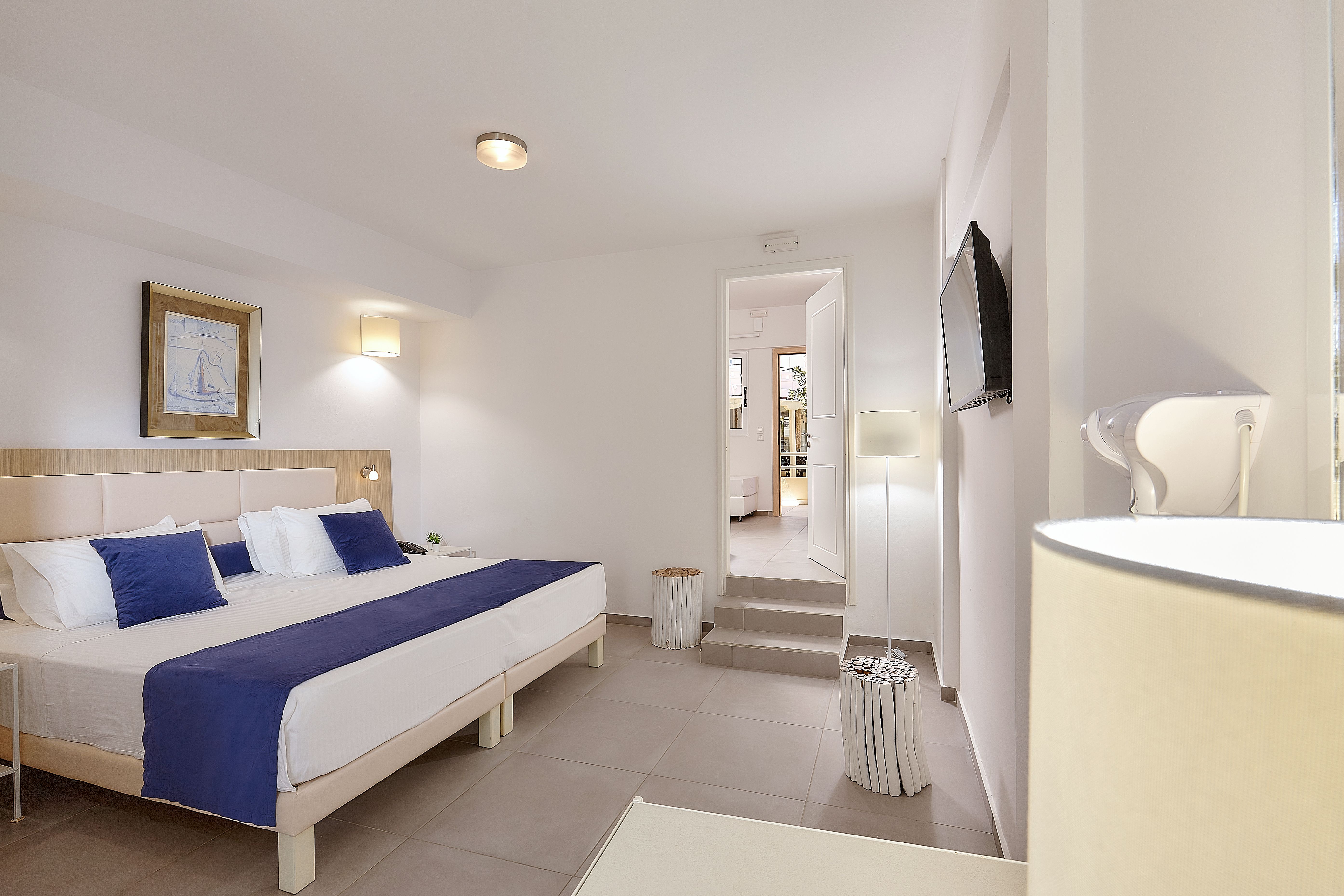 SUITE FAMILY PLUNGE POOL