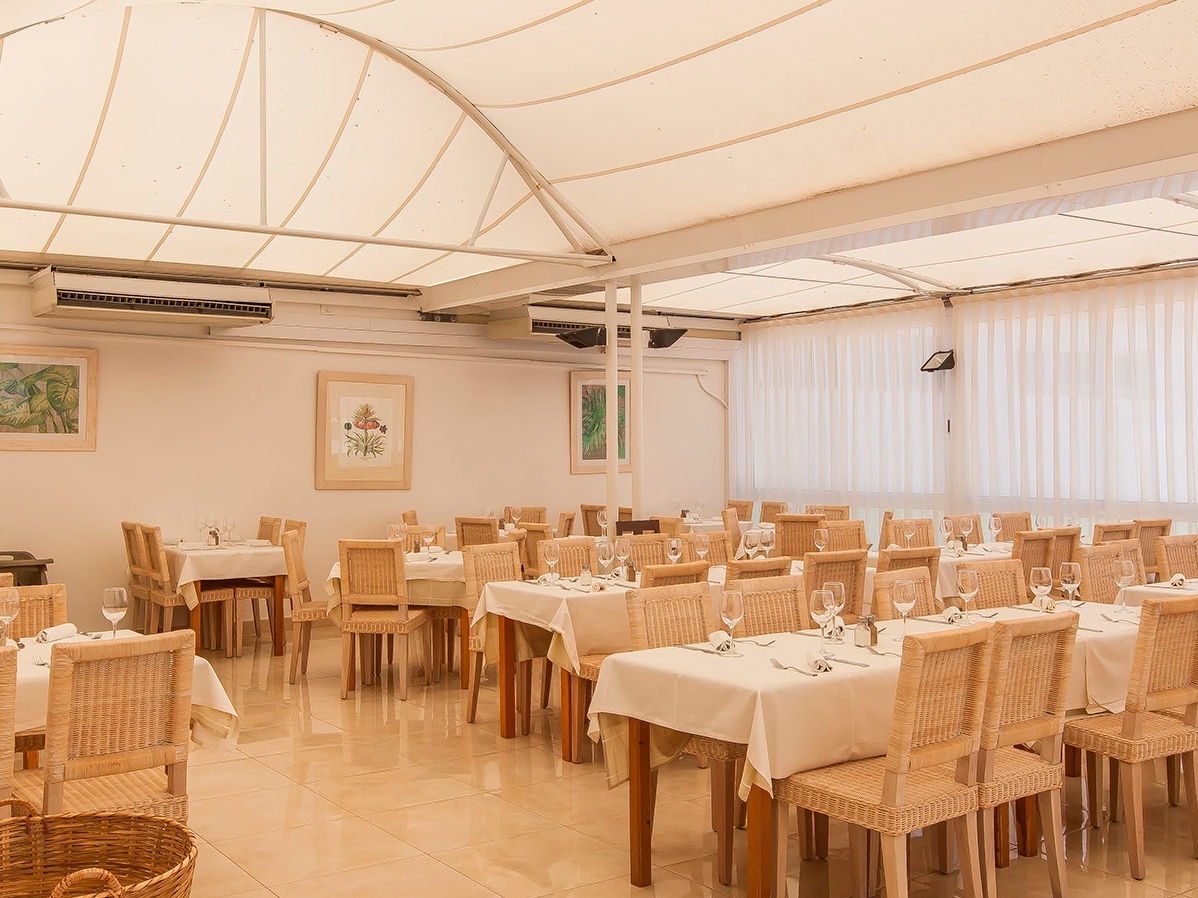 RESTAURANT BUFFET