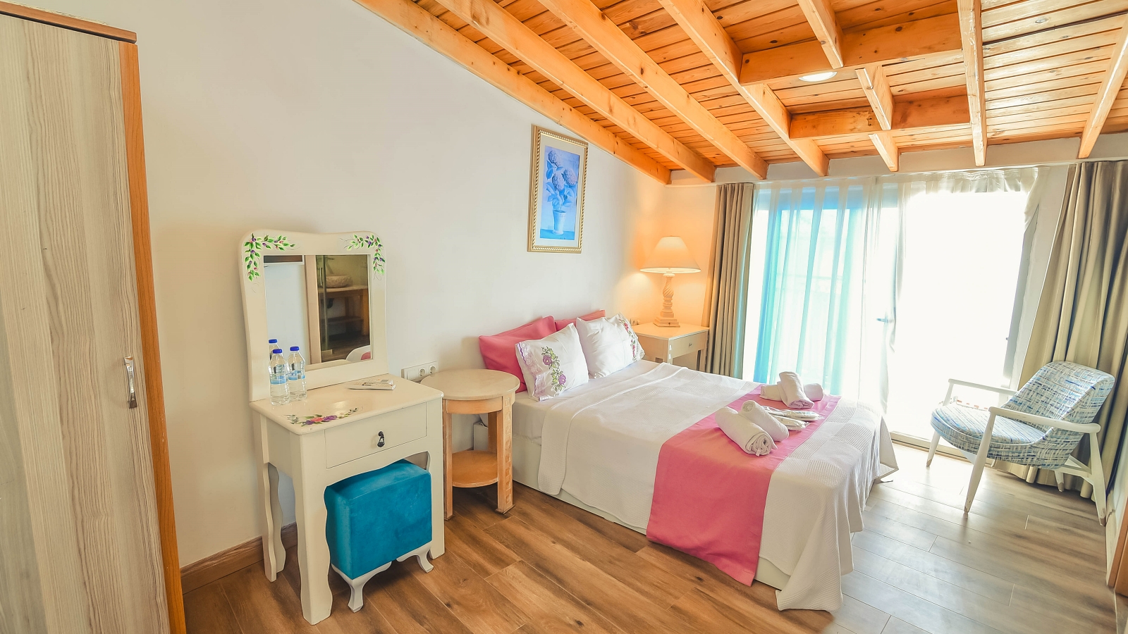 Comfort Oda, Dağ veya Havuz Manzaralı, Balkonlu