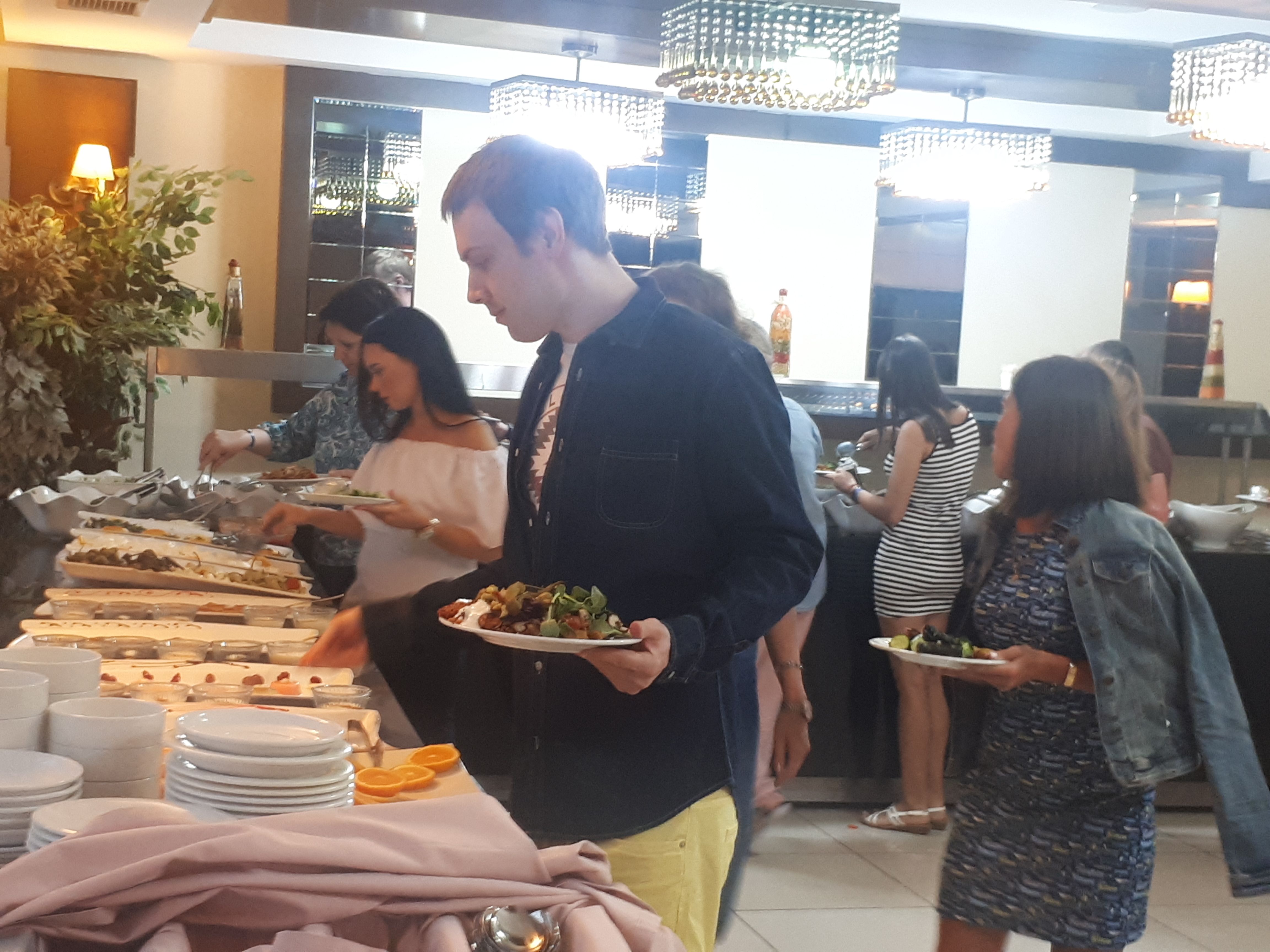 MAIN RESTAURANT