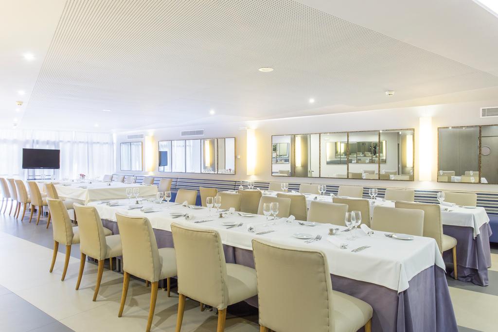 MAIN RESTAURANT