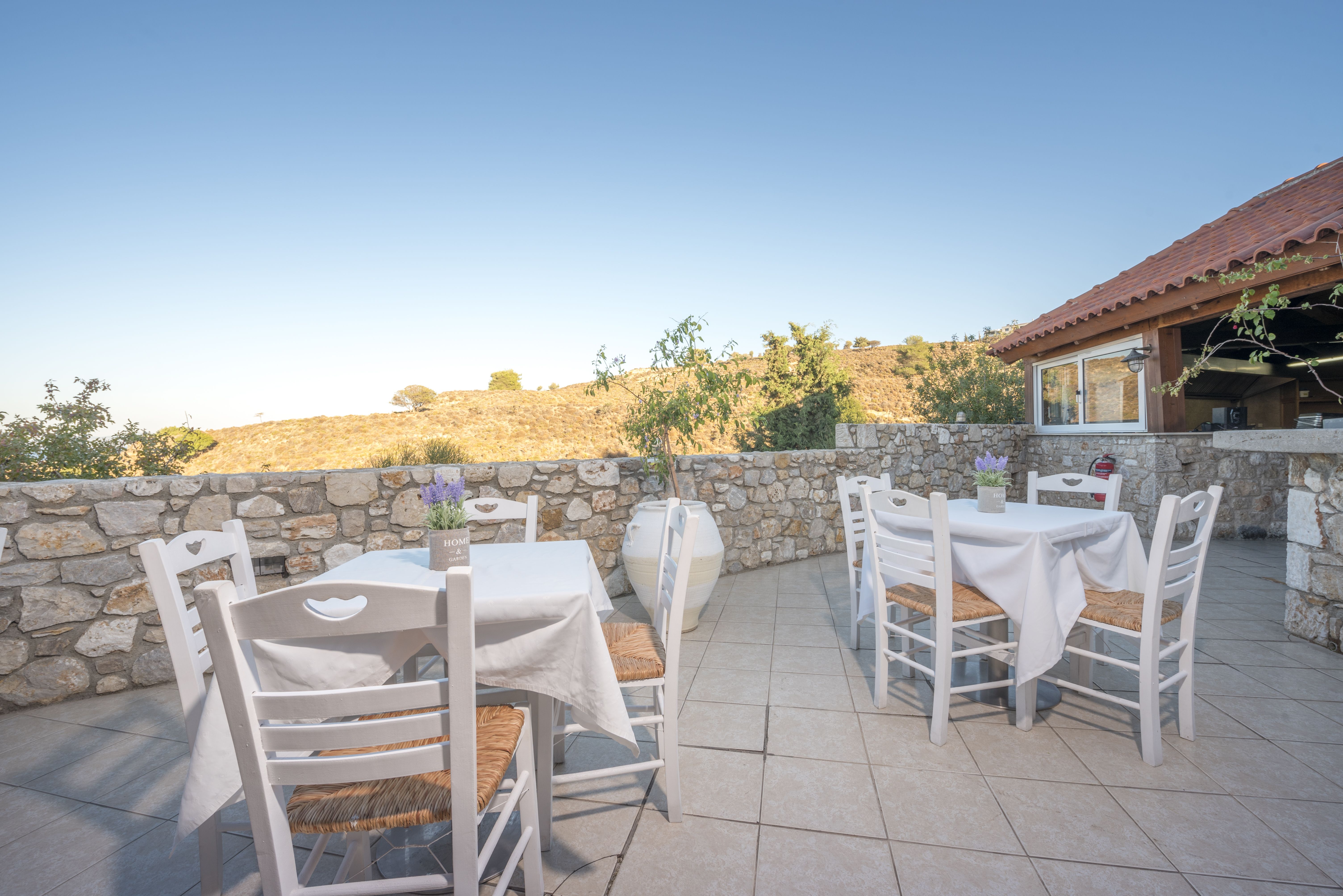 ISTROS RESTAURANT