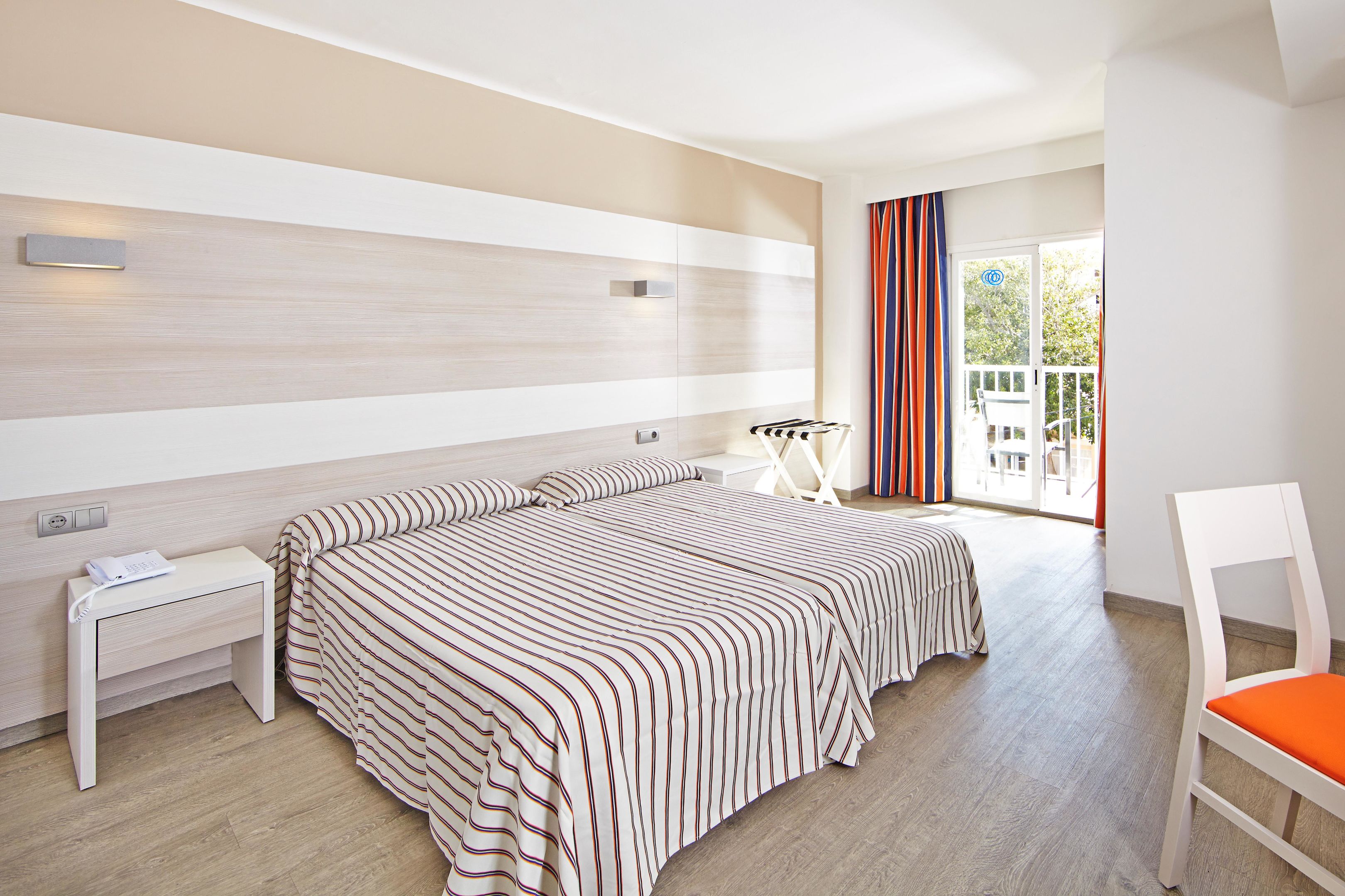 DB - DOUBLE ROOM