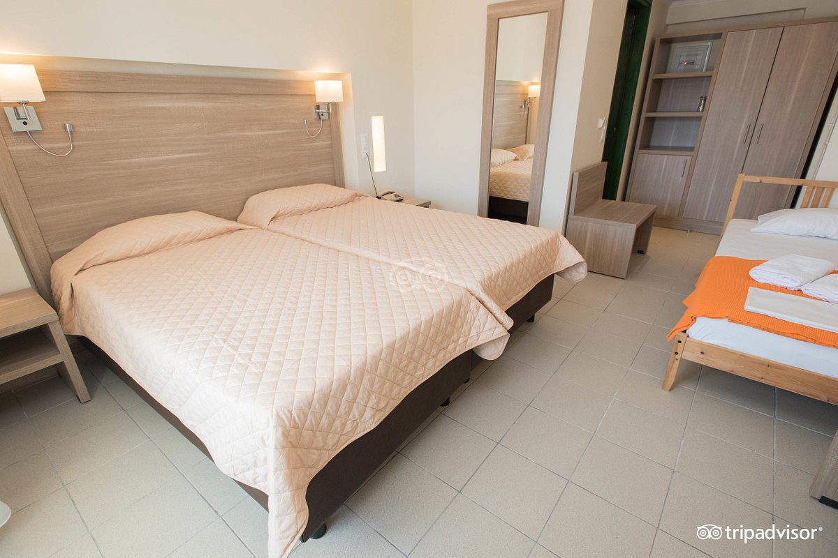 DOUBLE ROOM POOL VIEW BALCONY OR TERRACE