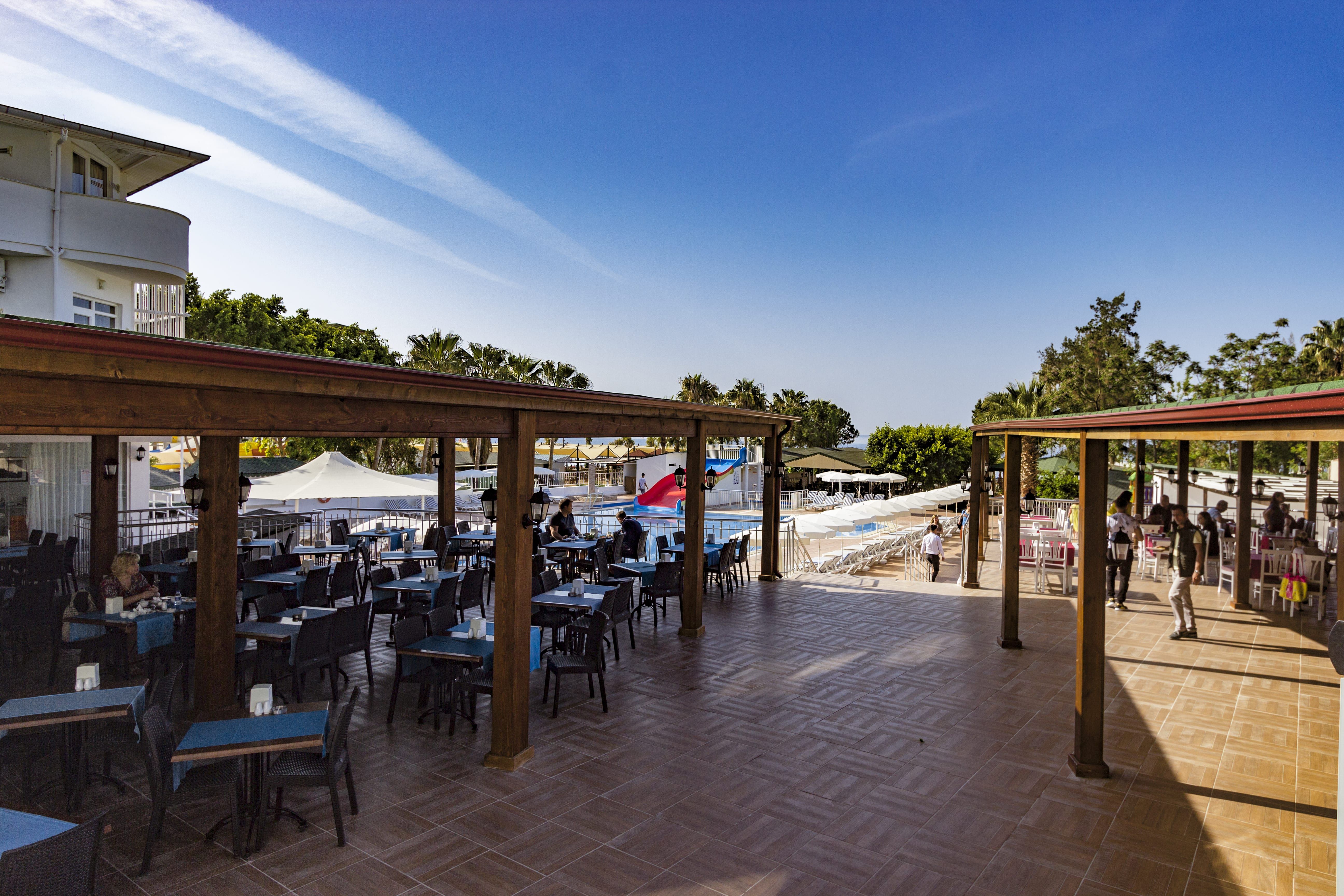 pool bar