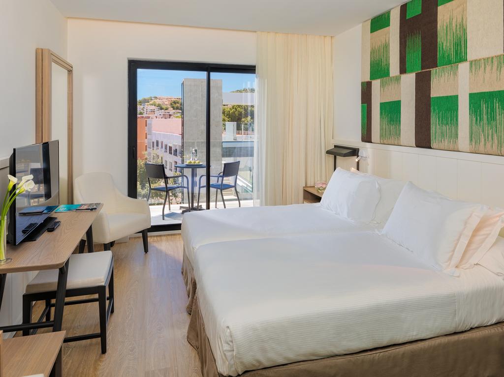 Mallorca_Hotel_H10_Casa_Del_Mar_camera.jpg