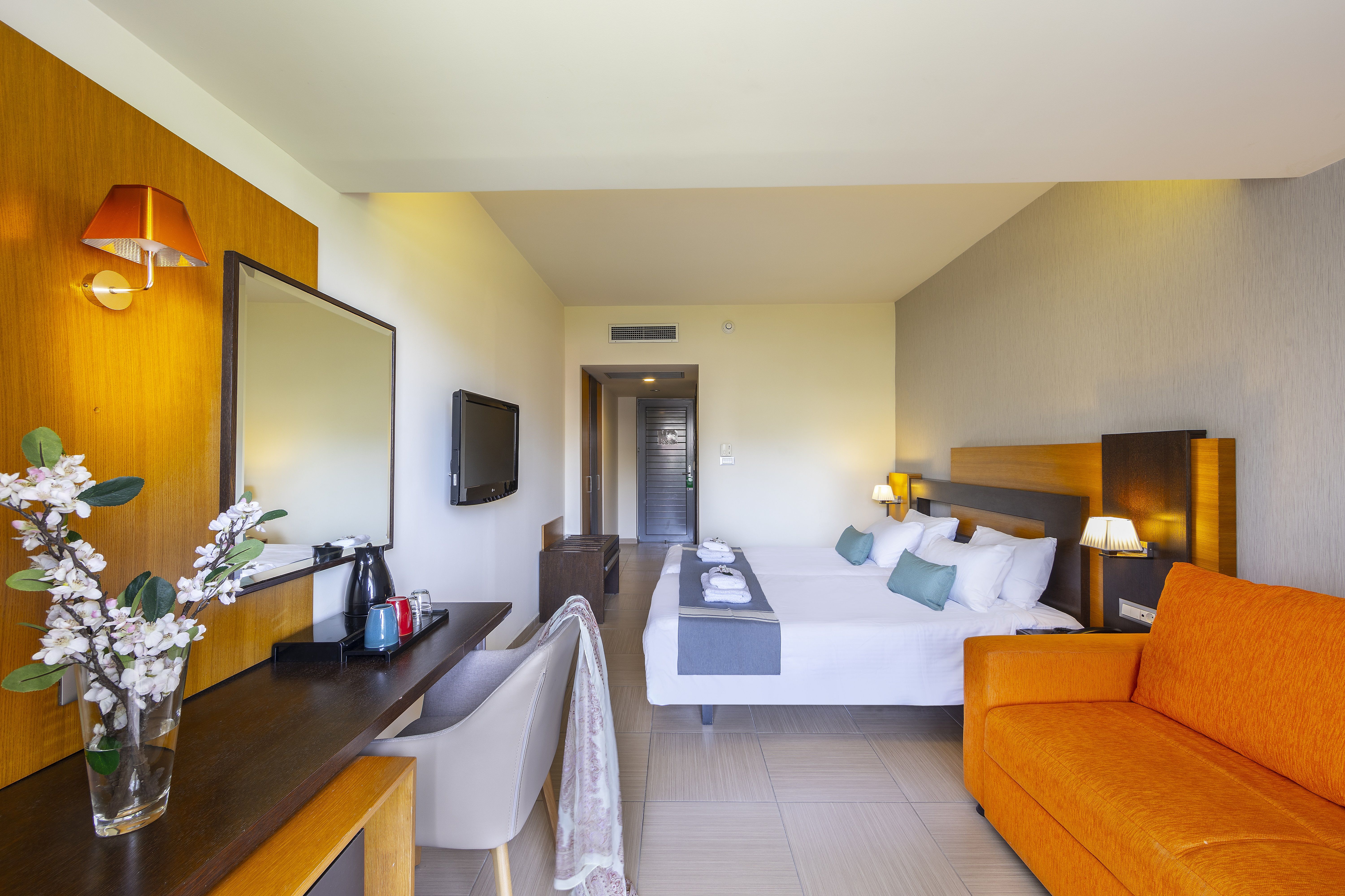 DBL Standard Room Garden View with Balcony or Terrace