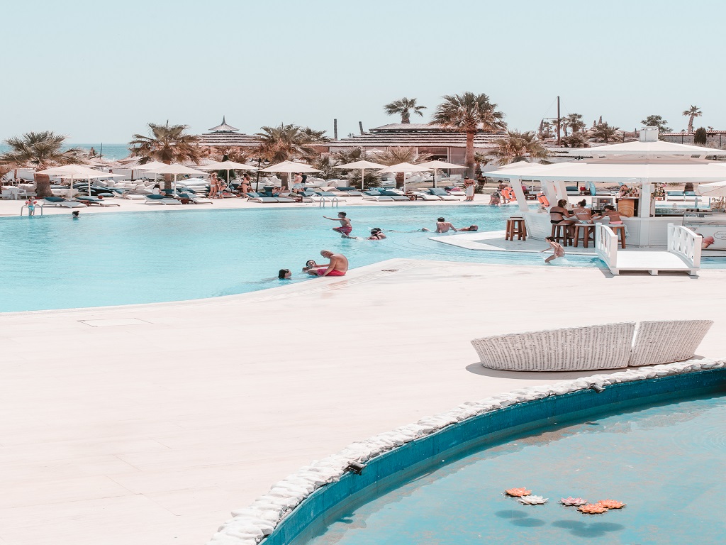 Piscina deschisă