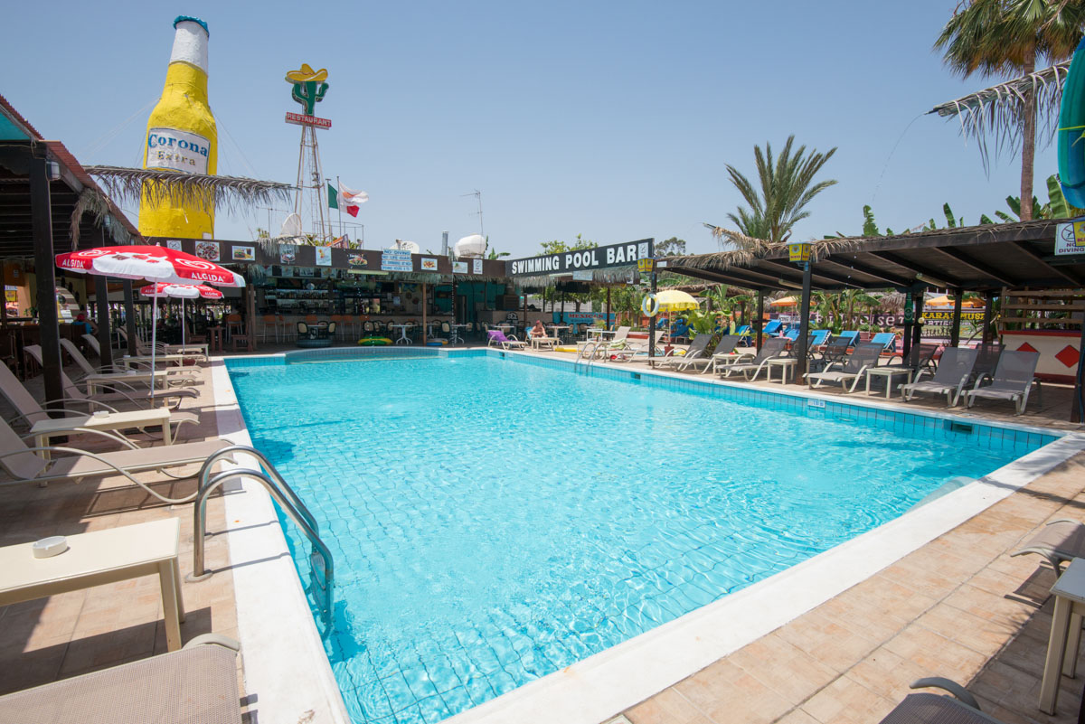 Piscina deschisă
