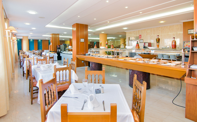 Costa del Sol, Hotel Villasol, restaurant.jpg