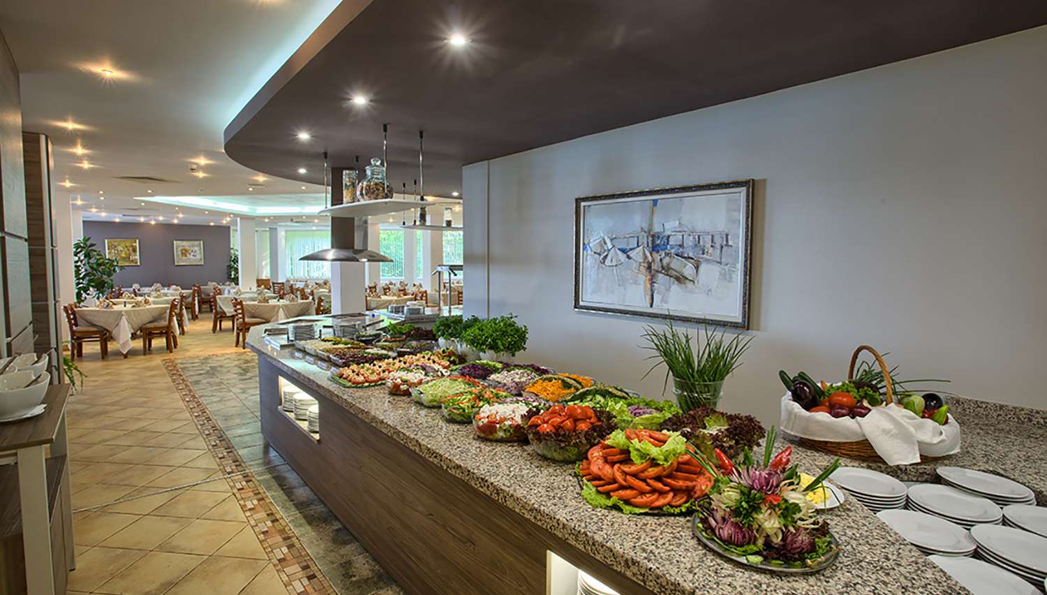MAIN RESTAURANT
