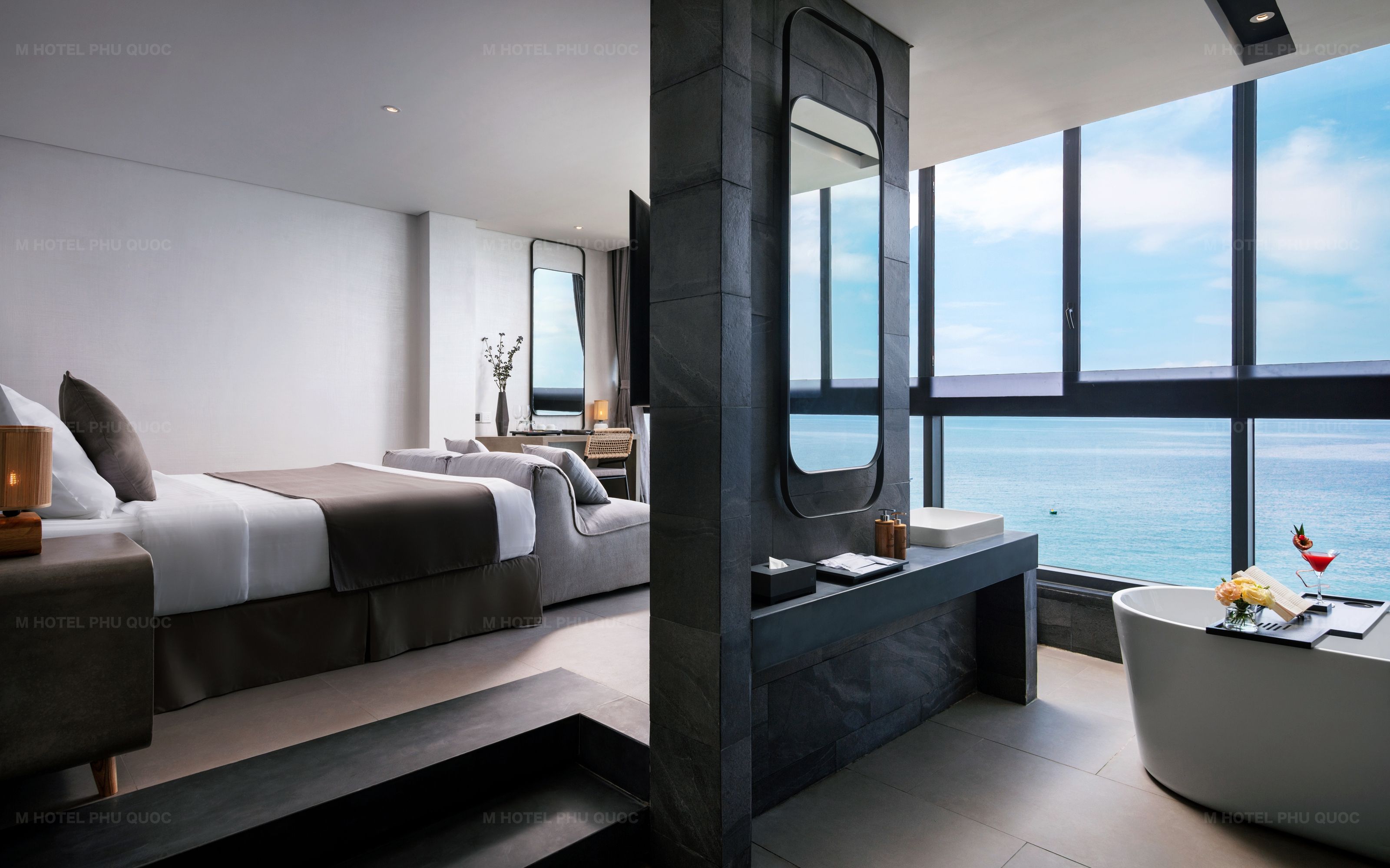 OCEAN EYES SUITE
