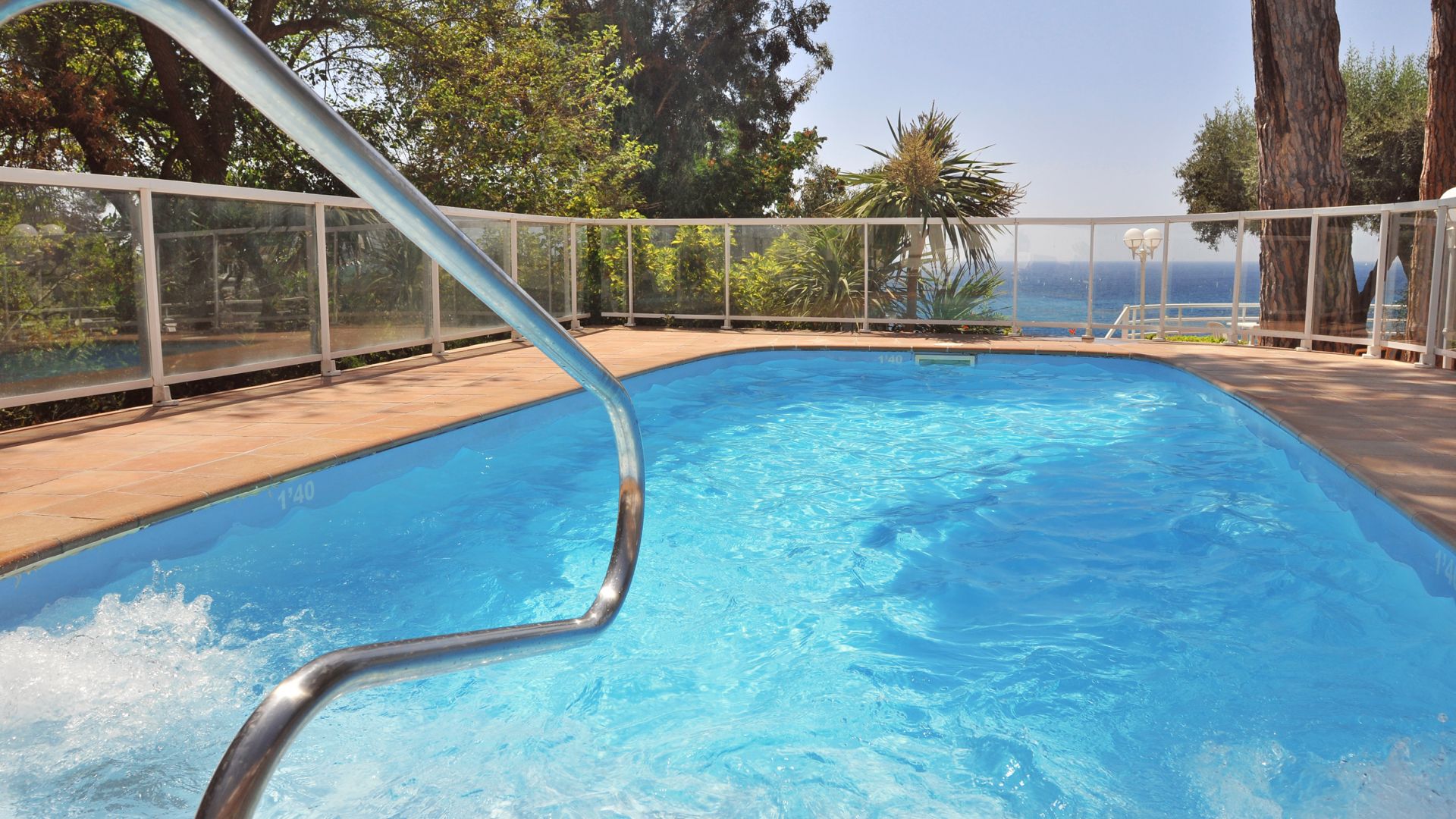 Piscina deschisă