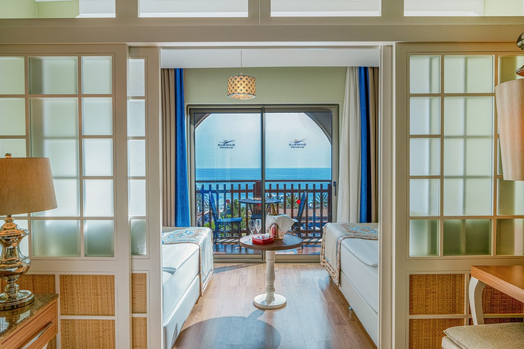 FAMILY ROOM WITH SEA VIEW OR SIDE SEA VIEW 
