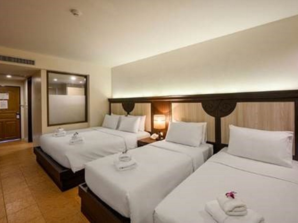 GRAND DELUXE QUADRUPLE ROOM