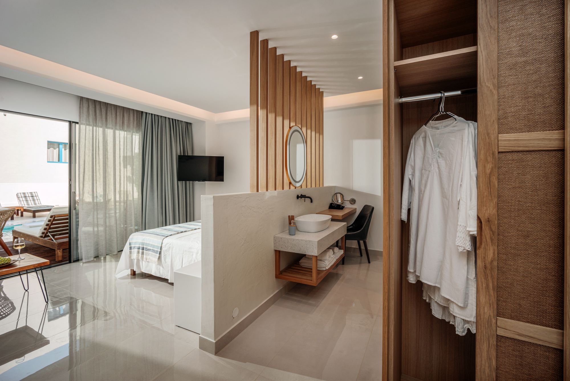 DELUXE SWIM UP SUITE TERRACE