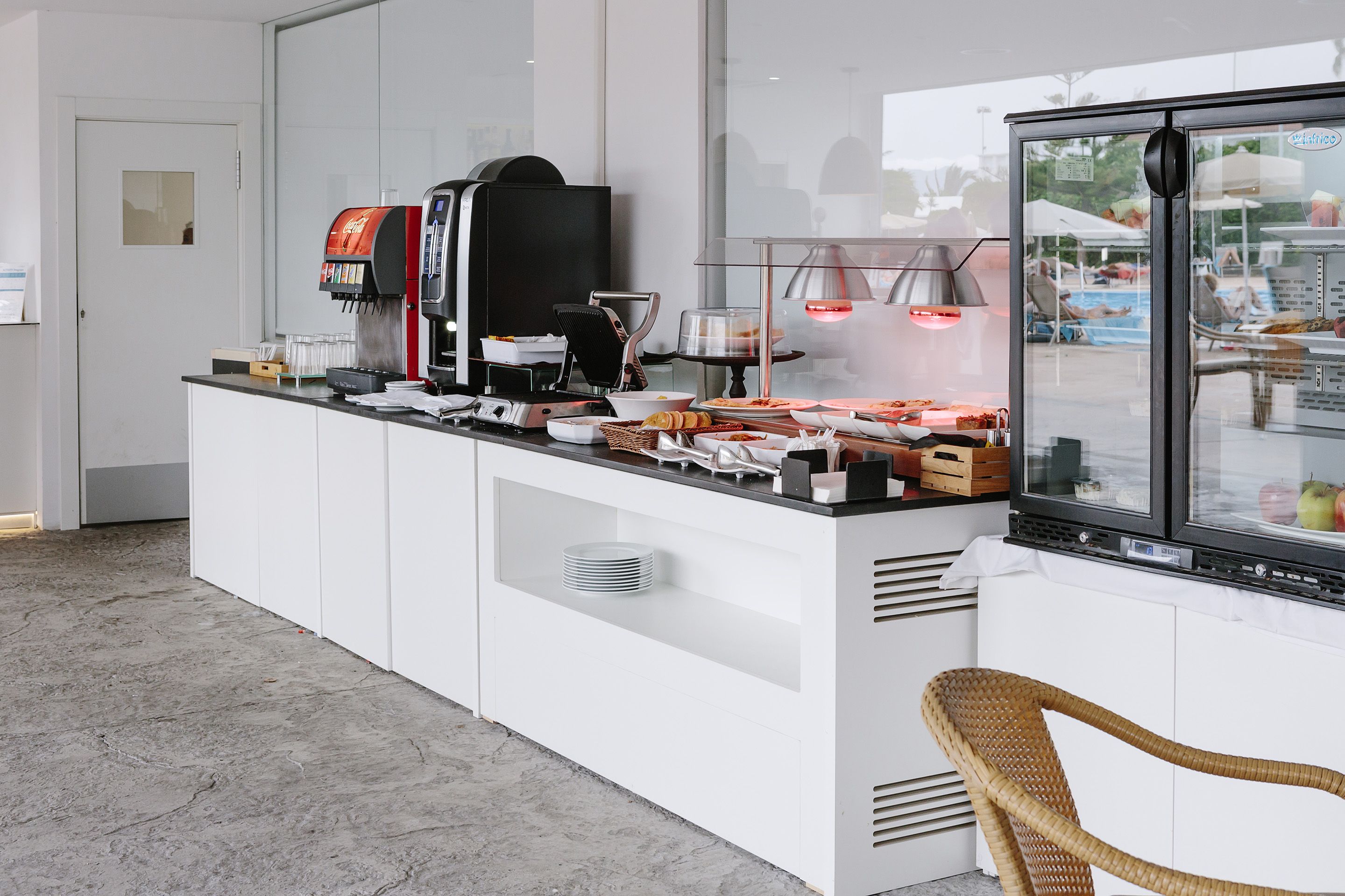 Kentia Snack Bar |