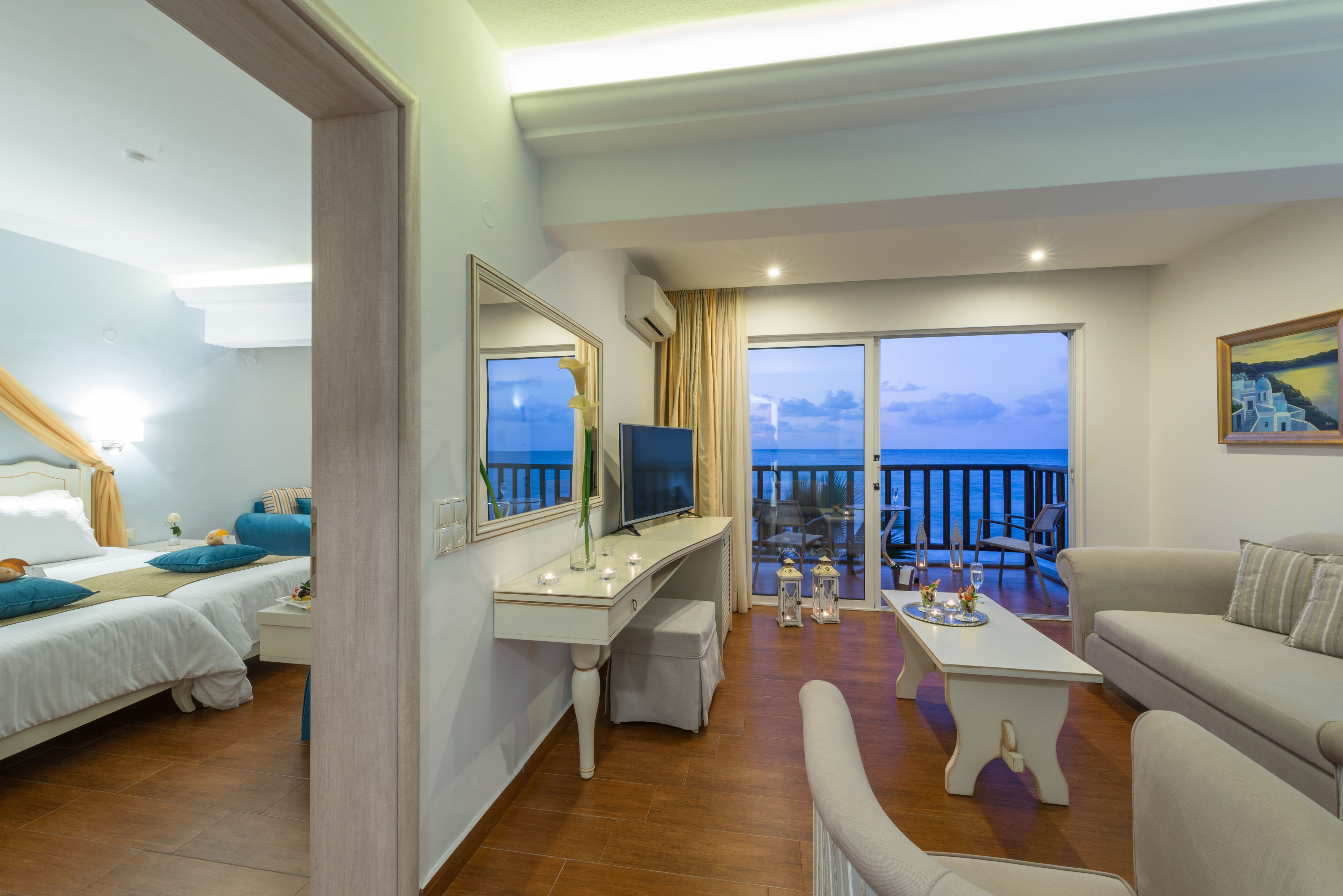 Premium Suite 2 Rooms Beach Front