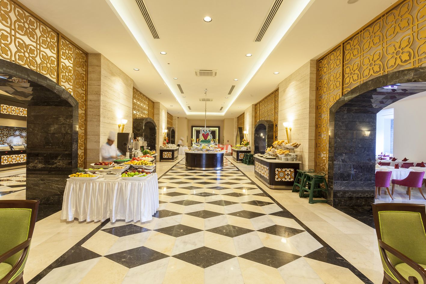 MAIN RESTAURANT
