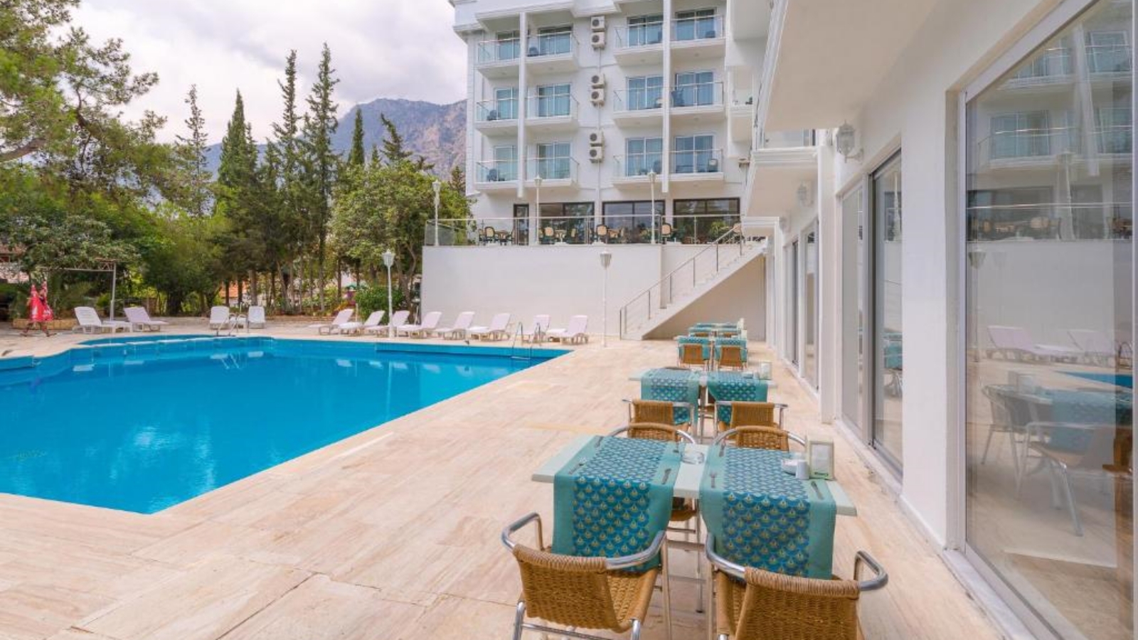 Piscina deschisă