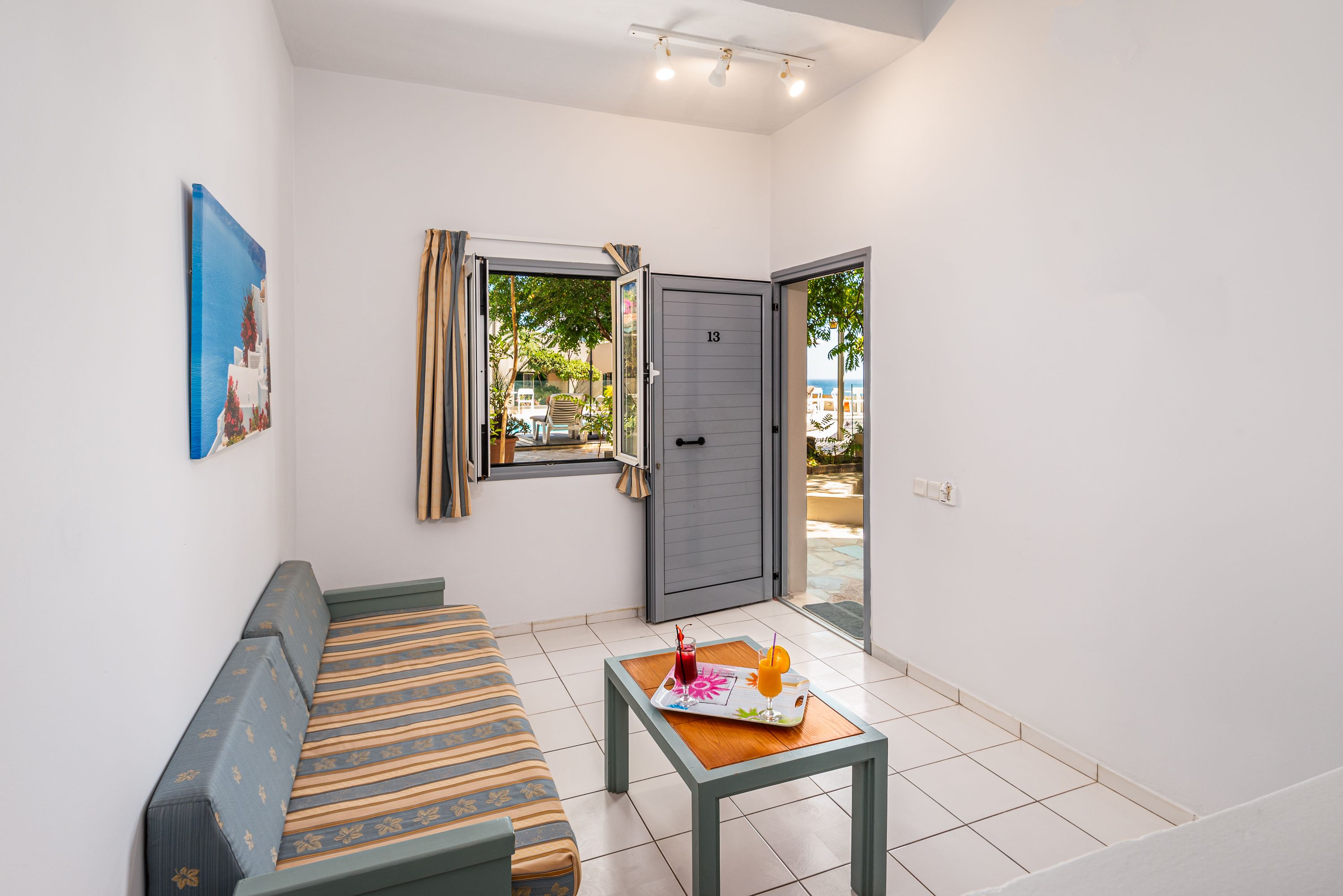 Two Bedroom Apartment Sea view 