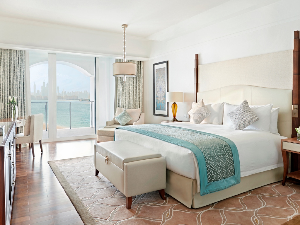 King Deluxe Skyline Sea View Room