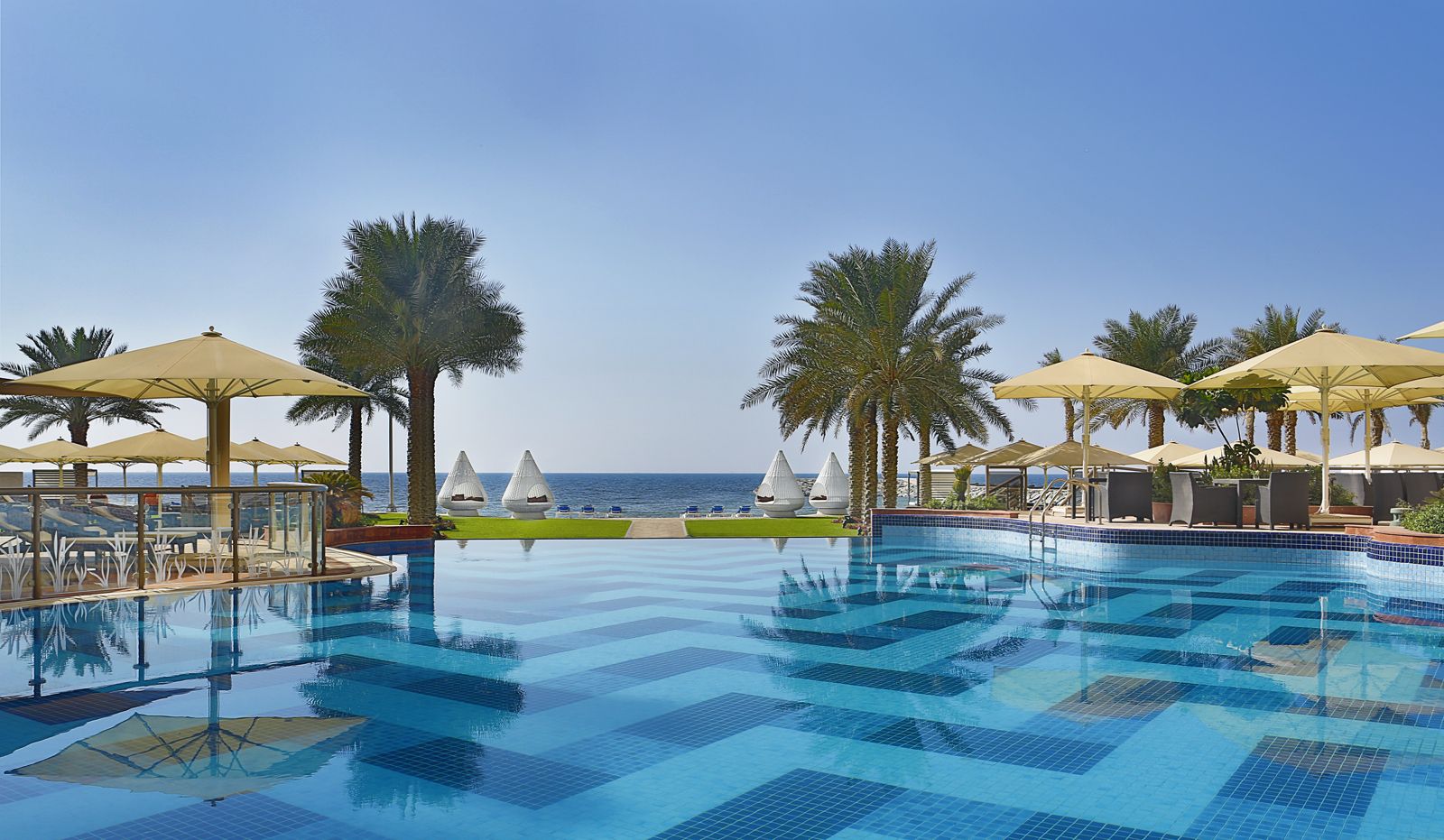 Piscina deschisă